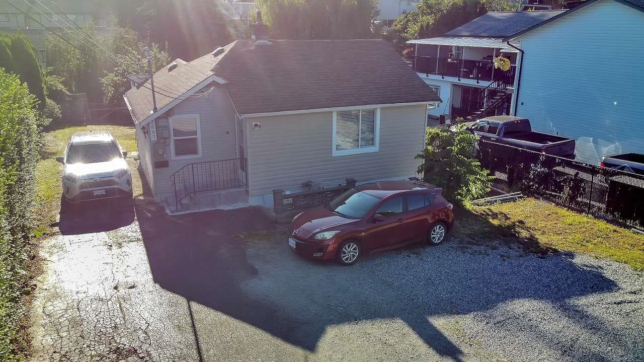 7697 Cedar Street, Mission, V2V 3M6 — photo 1