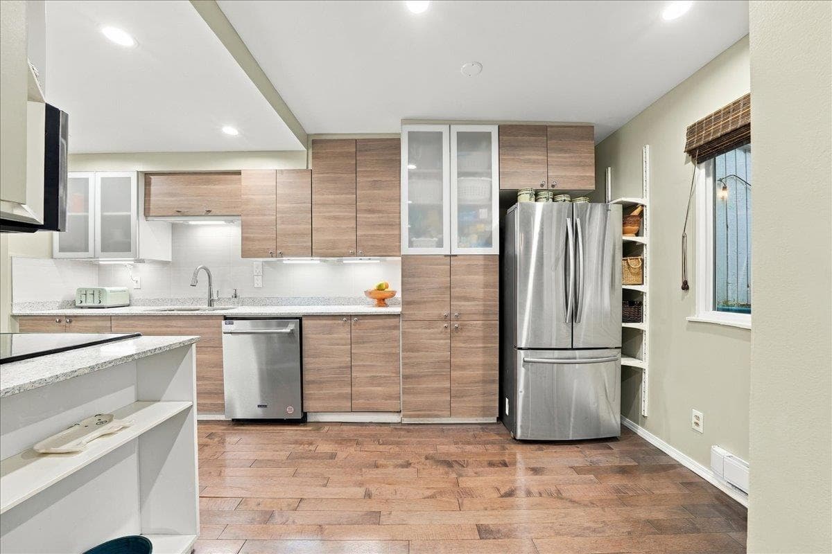 5 - 1240 Falcon Drive, Coquitlam, V3E 2B4 — photo 3