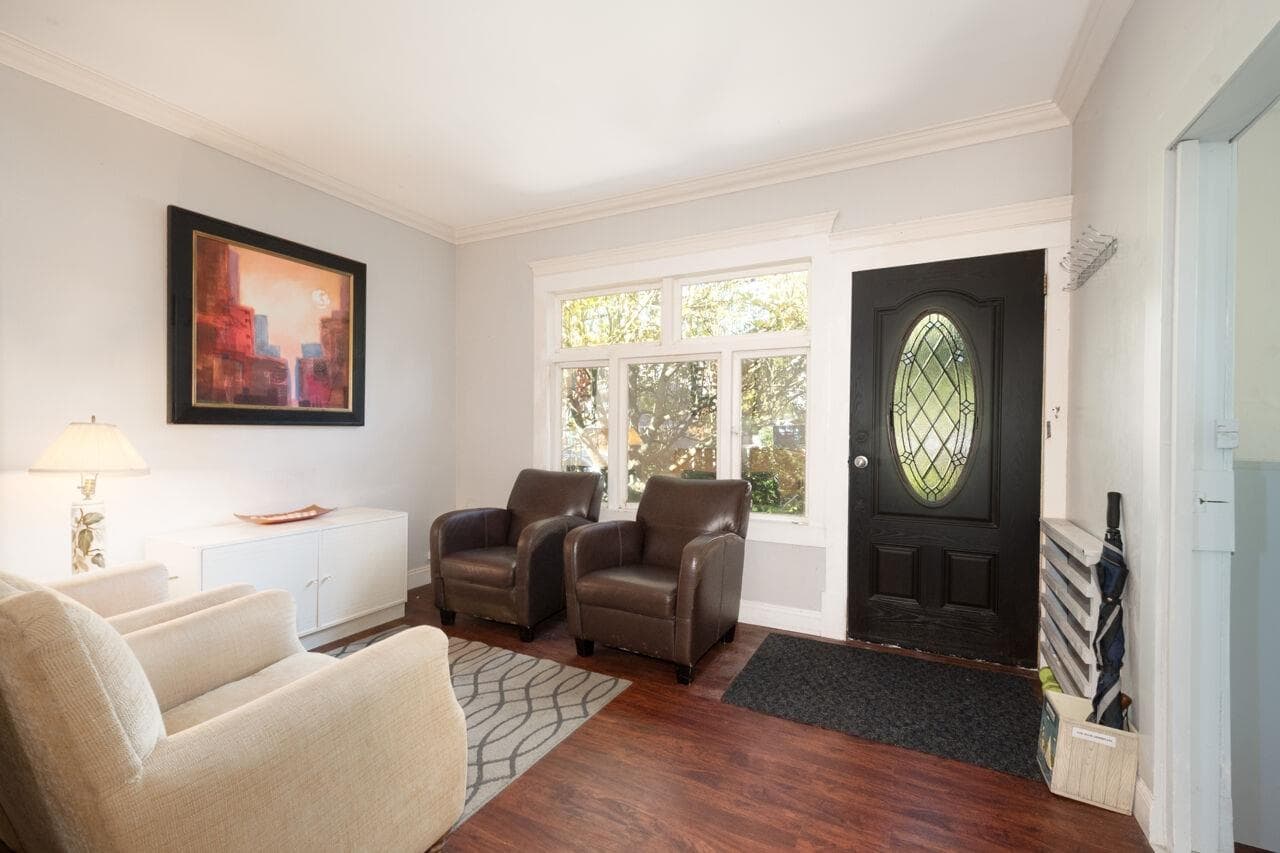 219 E 29th Street, North Vancouver, V7N 1C8 — photo 3