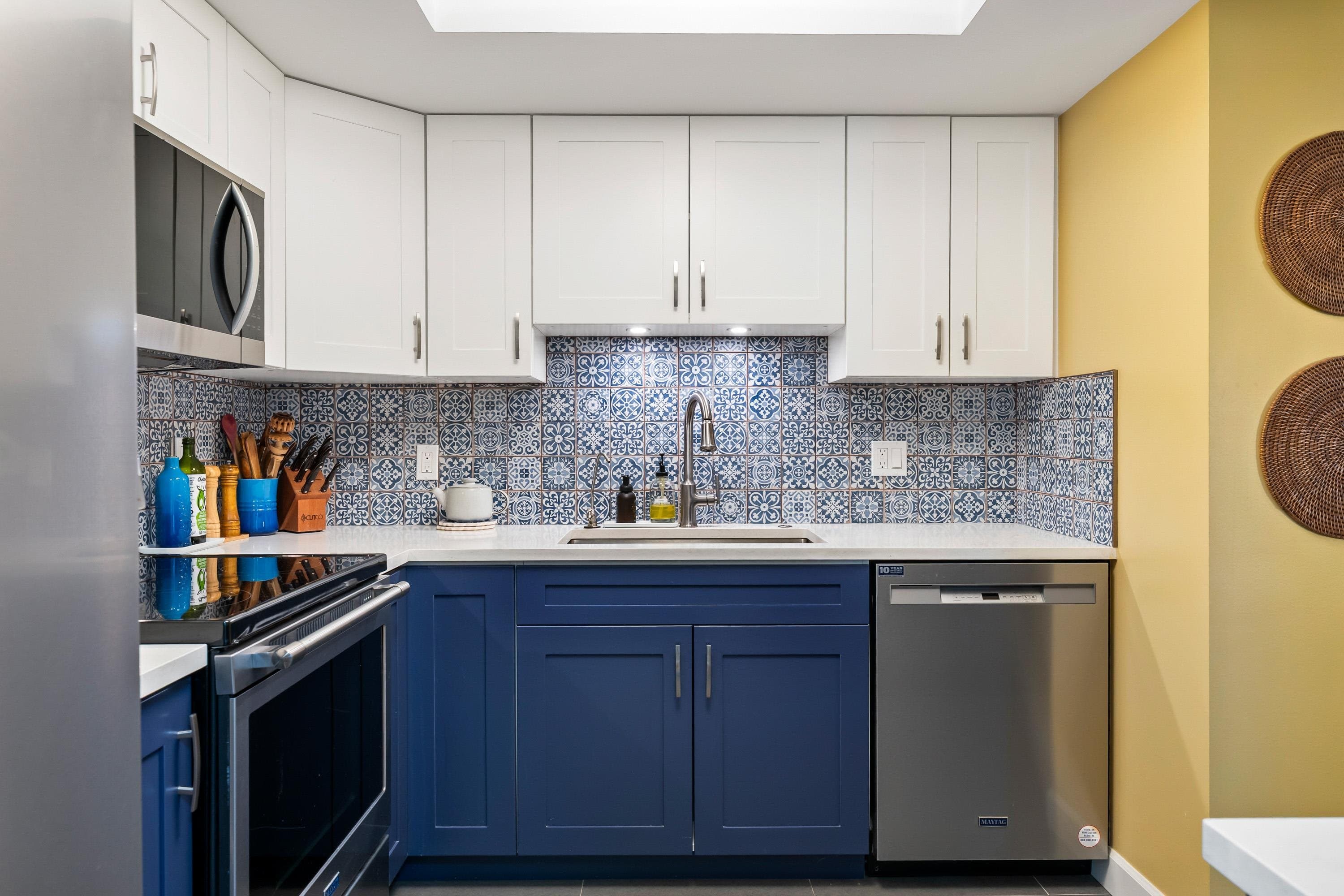 506 - 71 Jamieson Court, New Westminster, V3L 5R4 — photo 2