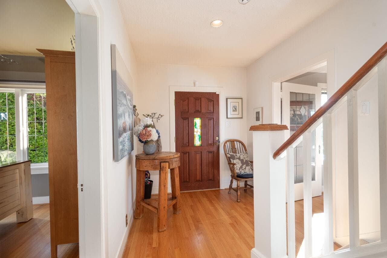 1104 Esquimalt Avenue, West Vancouver, V7T 1K1 — photo 3