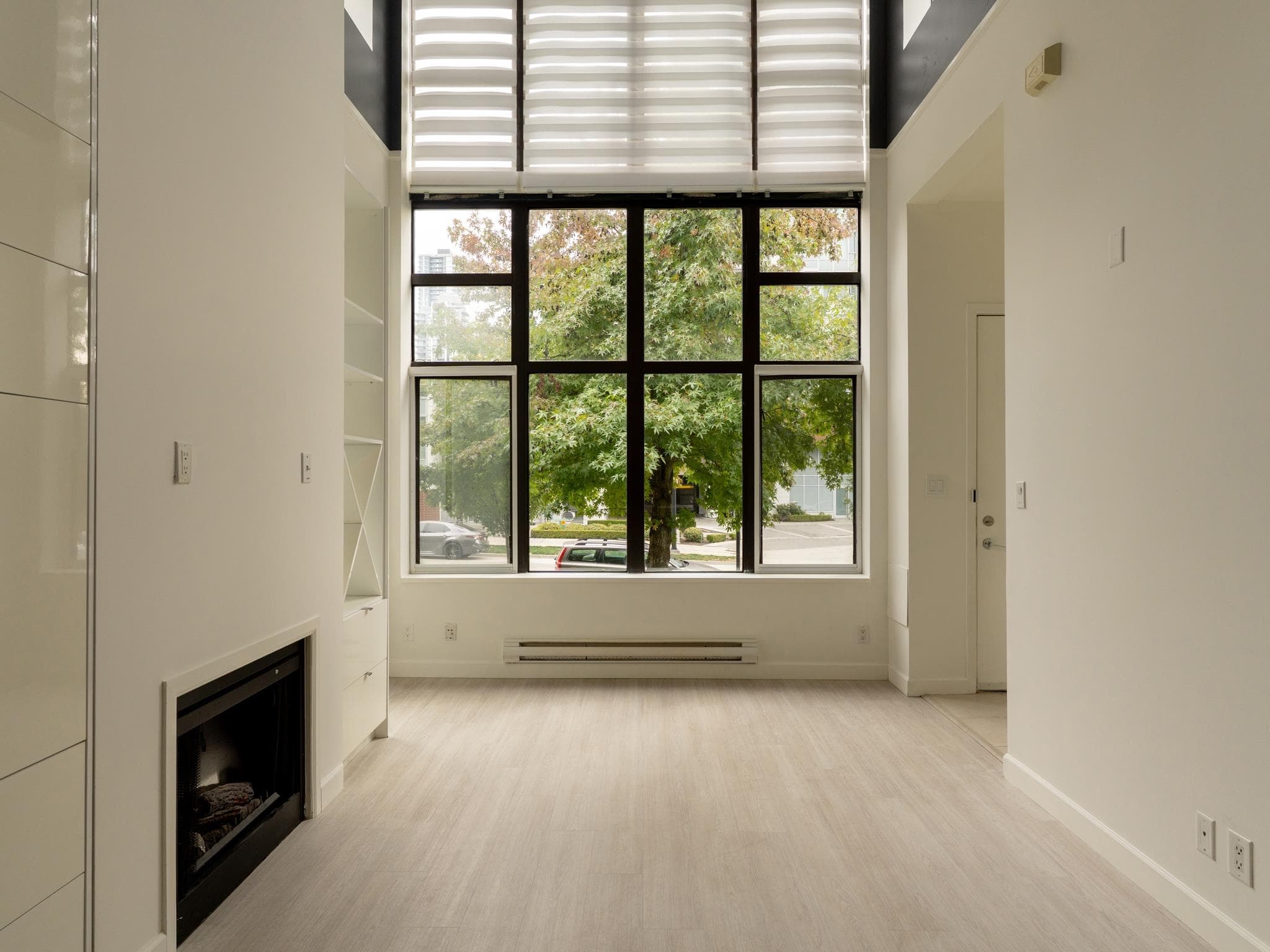 TH10 - 2355 Madison Avenue, Burnaby, V5C 0B3 — photo 2