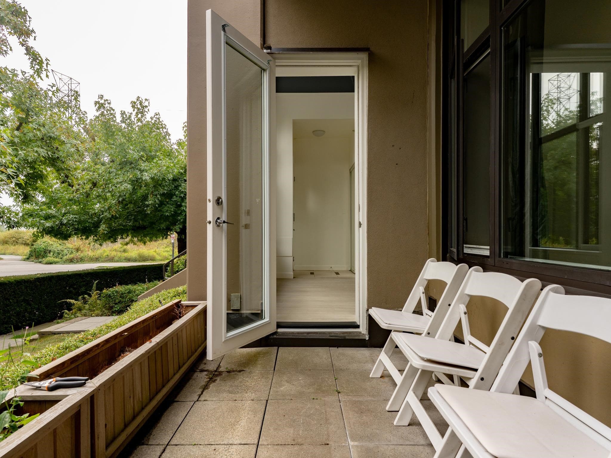 TH10 - 2355 Madison Avenue, Burnaby, V5C 0B3 — photo 4