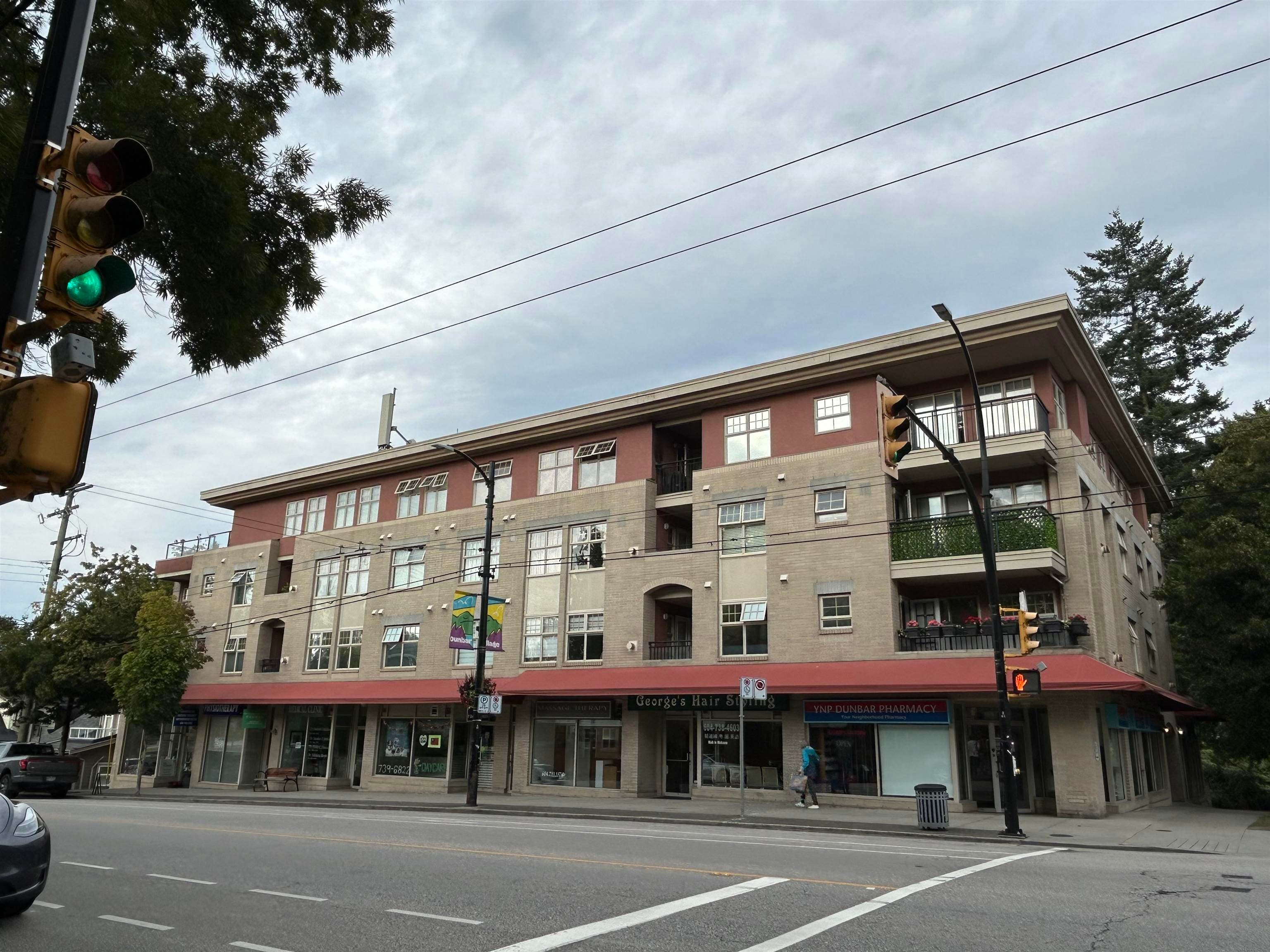 305 - 3595 W 26th Avenue, Vancouver, V6S 1N8 — photo 1