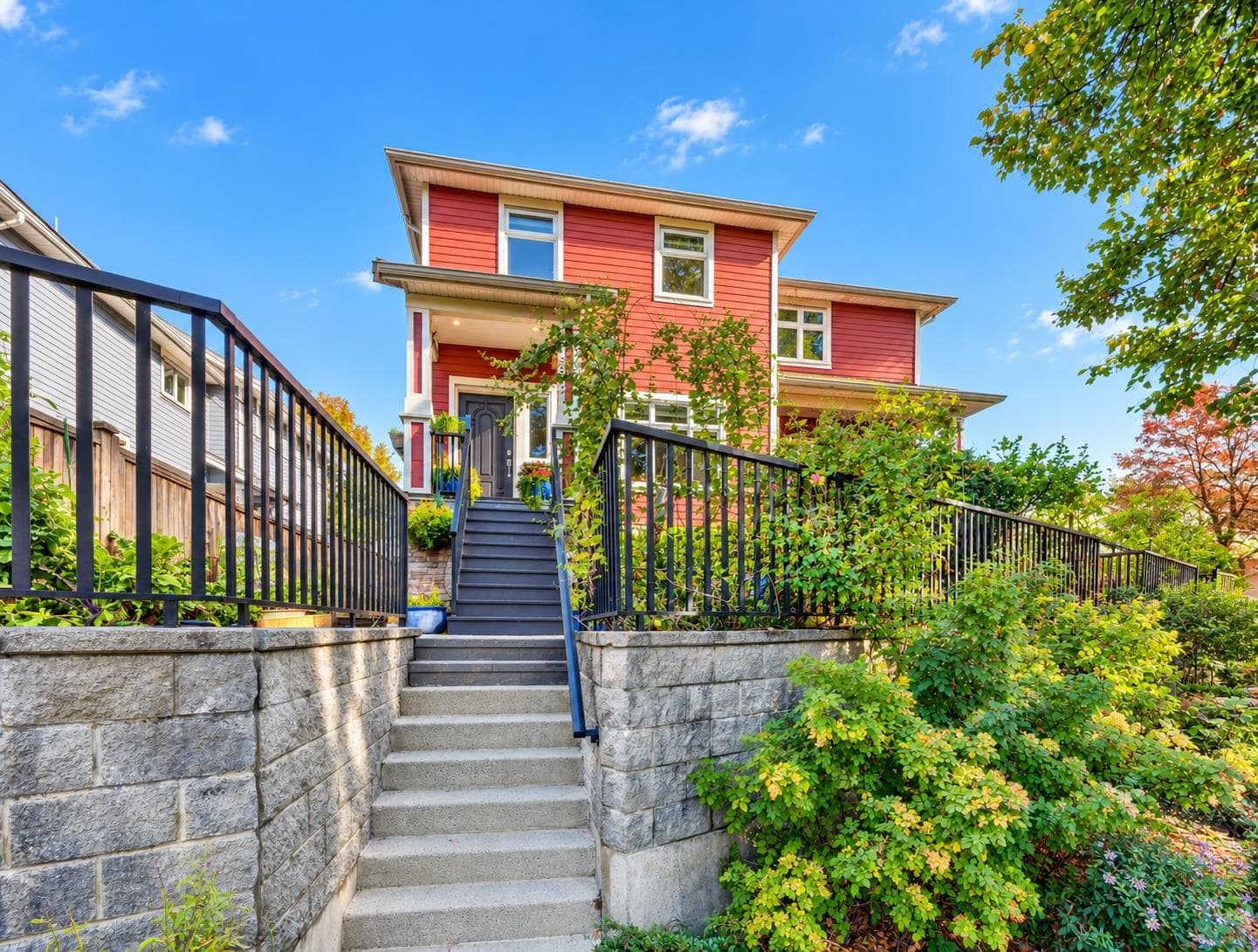5502 Dundee Street, Vancouver, V5R 3T9 — photo 1