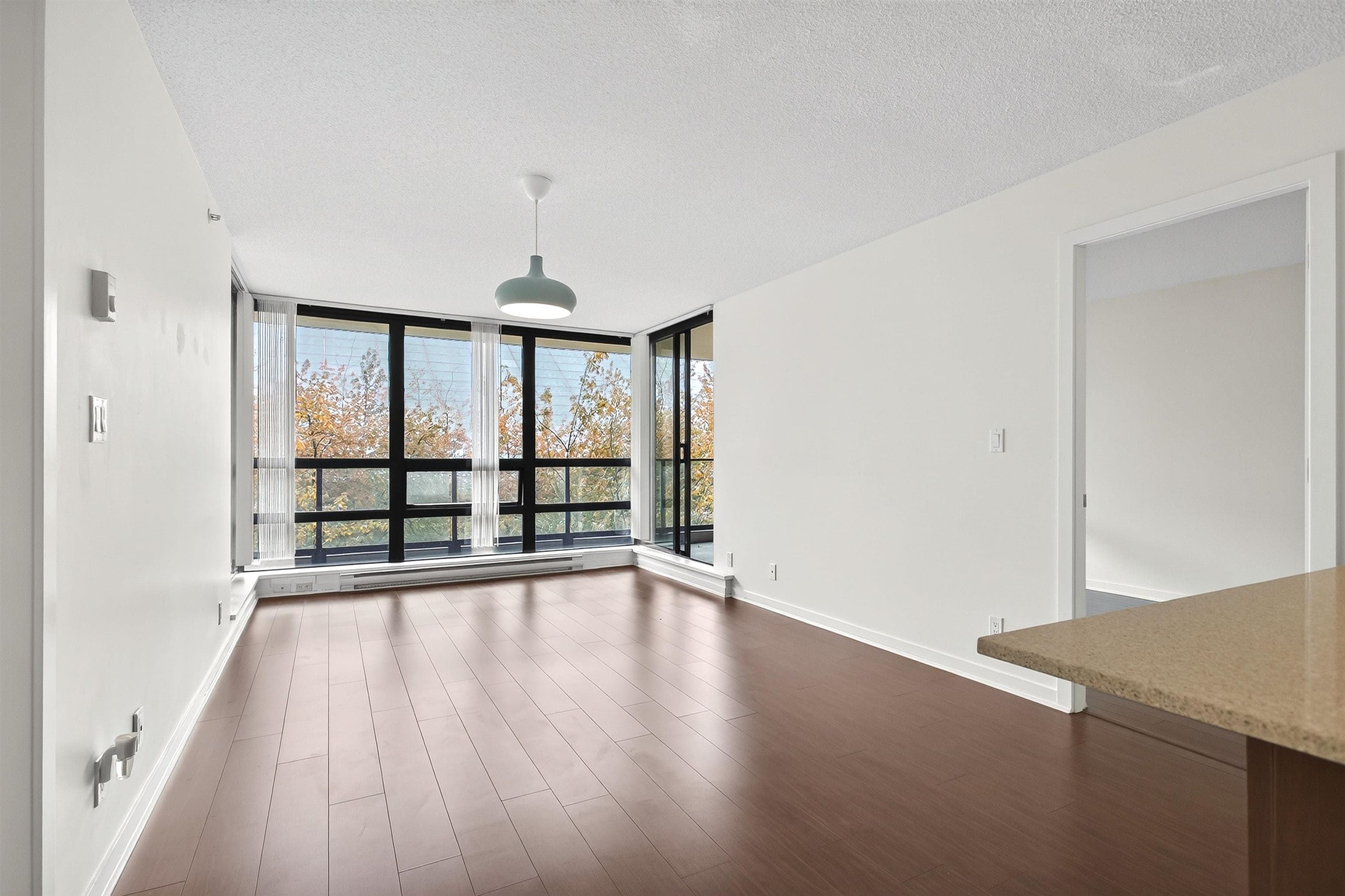 304 - 933 Hornby Street, Vancouver, V6Z 3G4 — photo 3