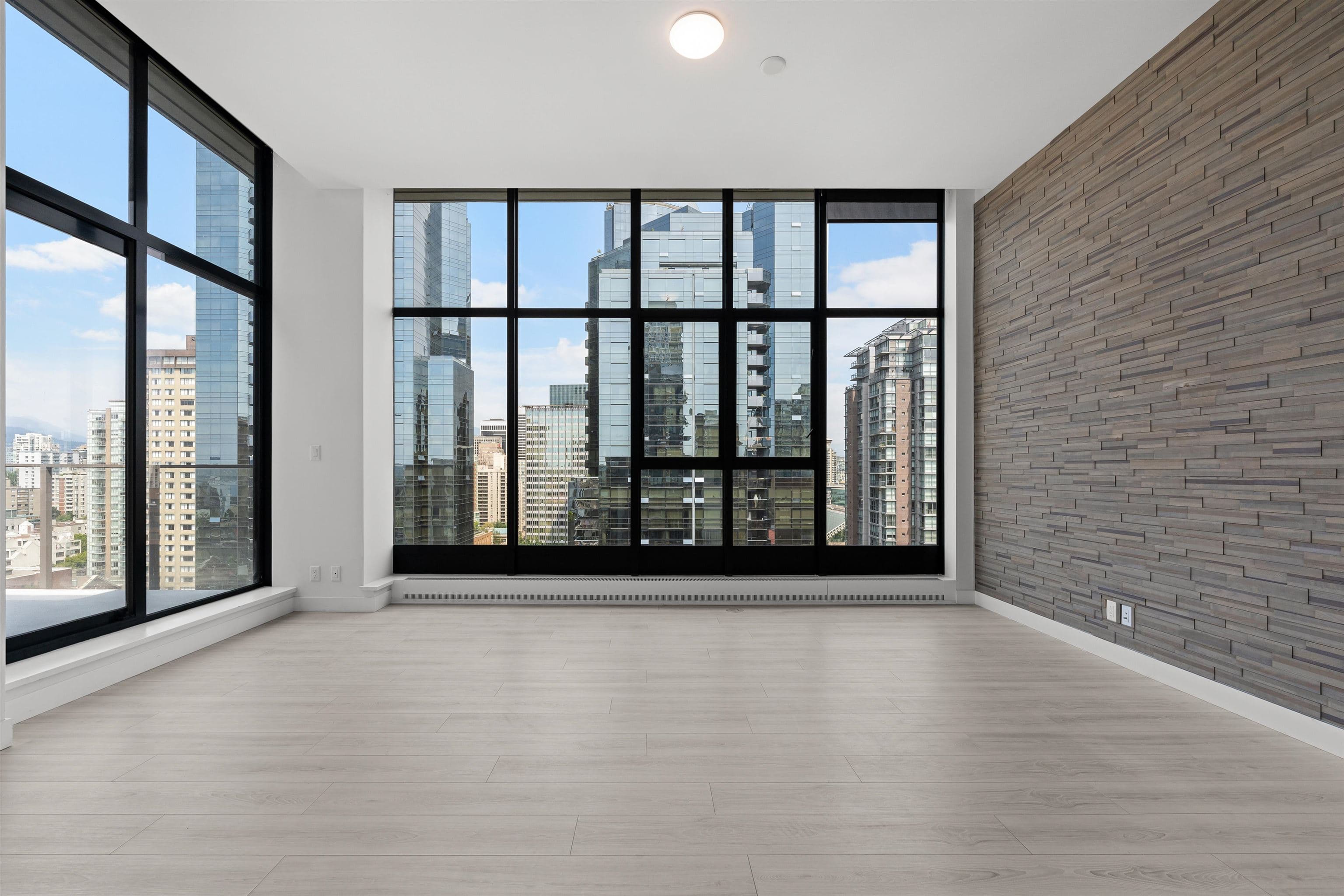 2105 - 1133 Hornby Street, Vancouver, V6Z 1W1 — photo 1