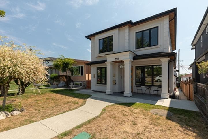 1342 E 60th Avenue, Vancouver, V5X 2A9 — photo 1