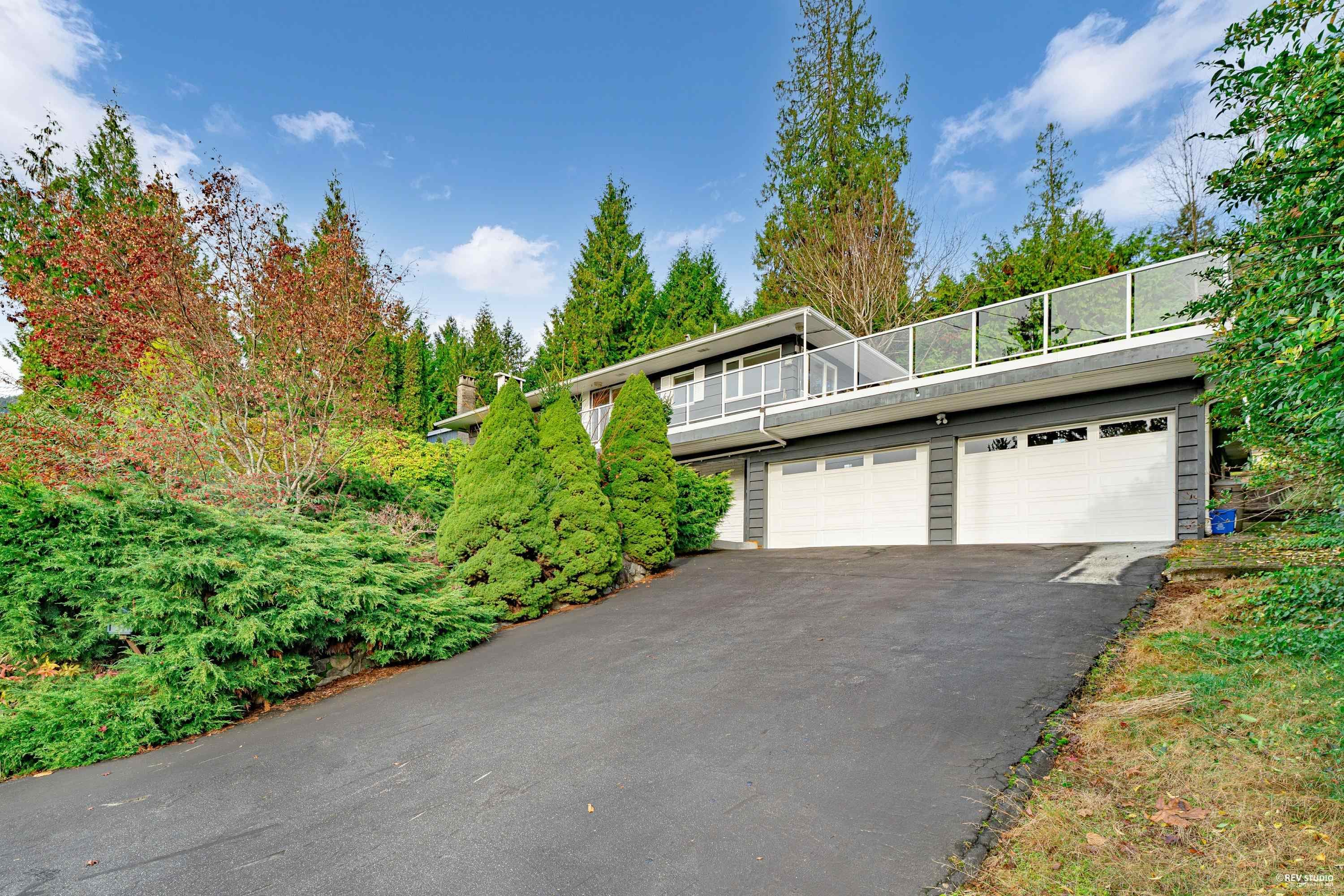 2615 Skilift Place, West Vancouver, V7S 2T6 — photo 2