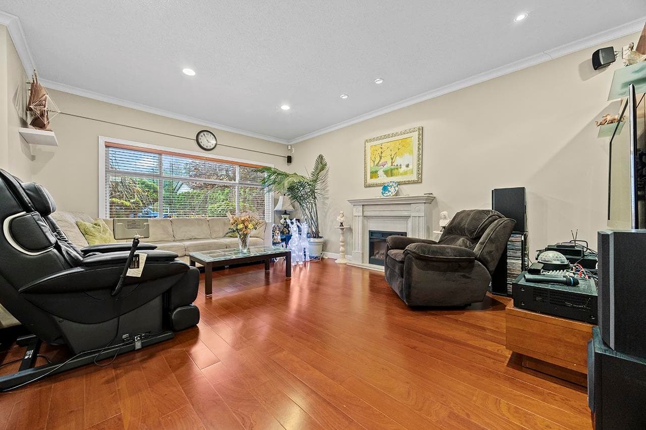 3152 Lancaster Place, Port Coquitlam, V3C 3J7 — photo 3