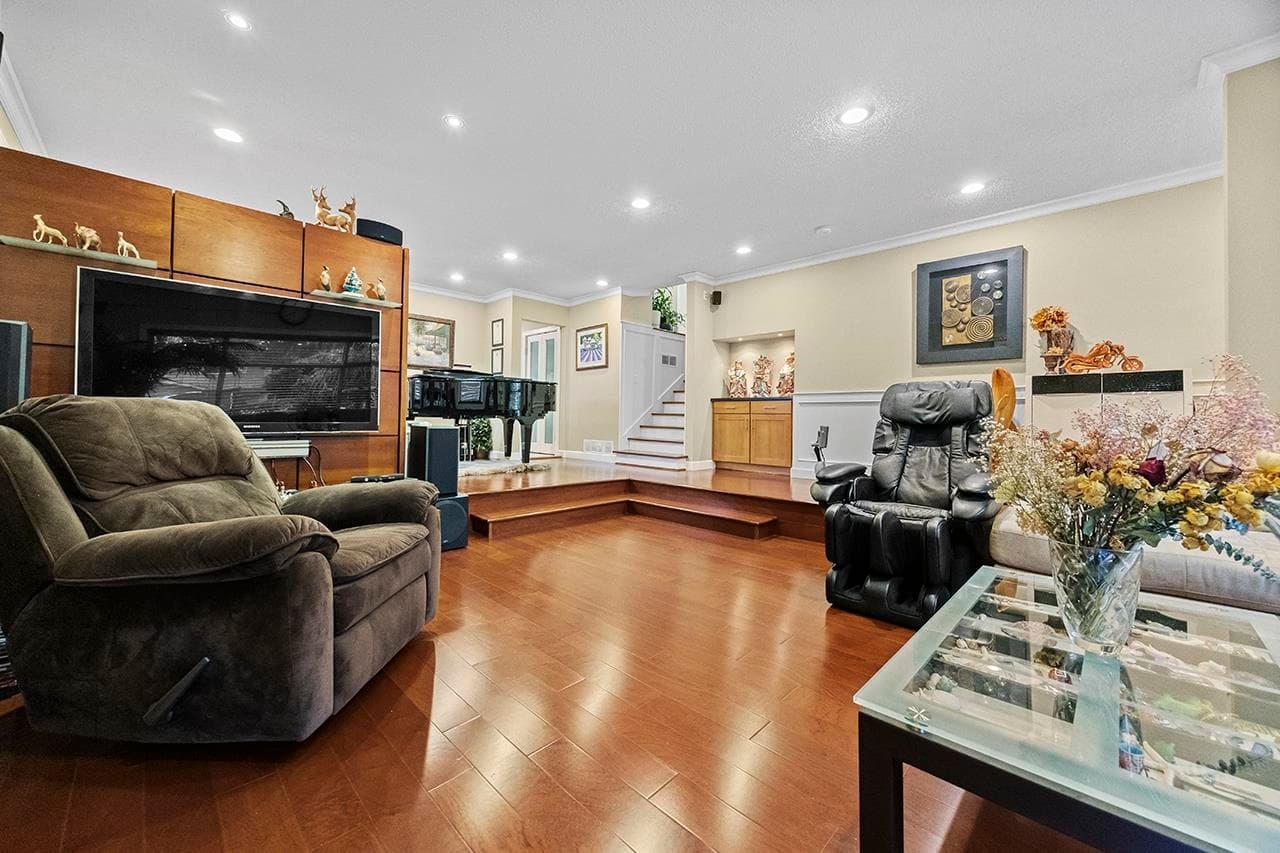 3152 Lancaster Place, Port Coquitlam, V3C 3J7 — photo 1