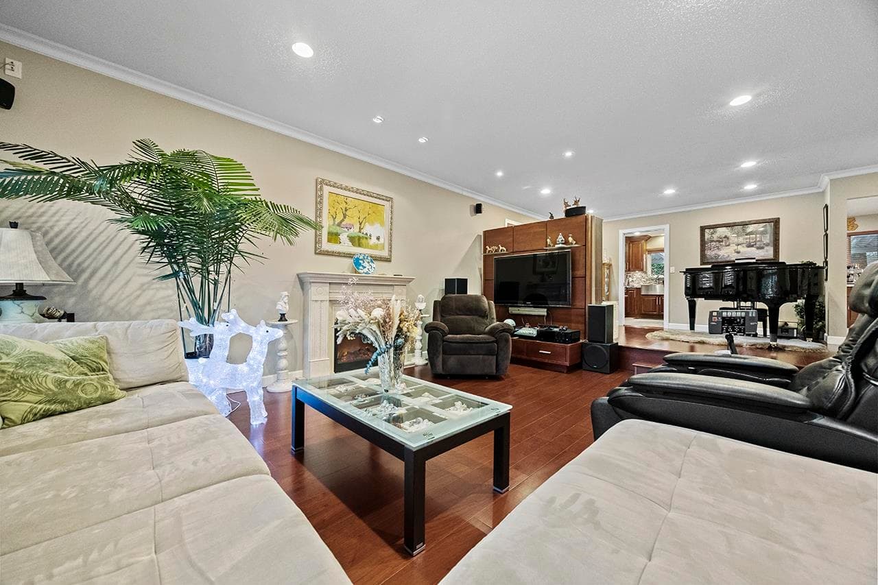 3152 Lancaster Place, Port Coquitlam, V3C 3J7 — photo 5