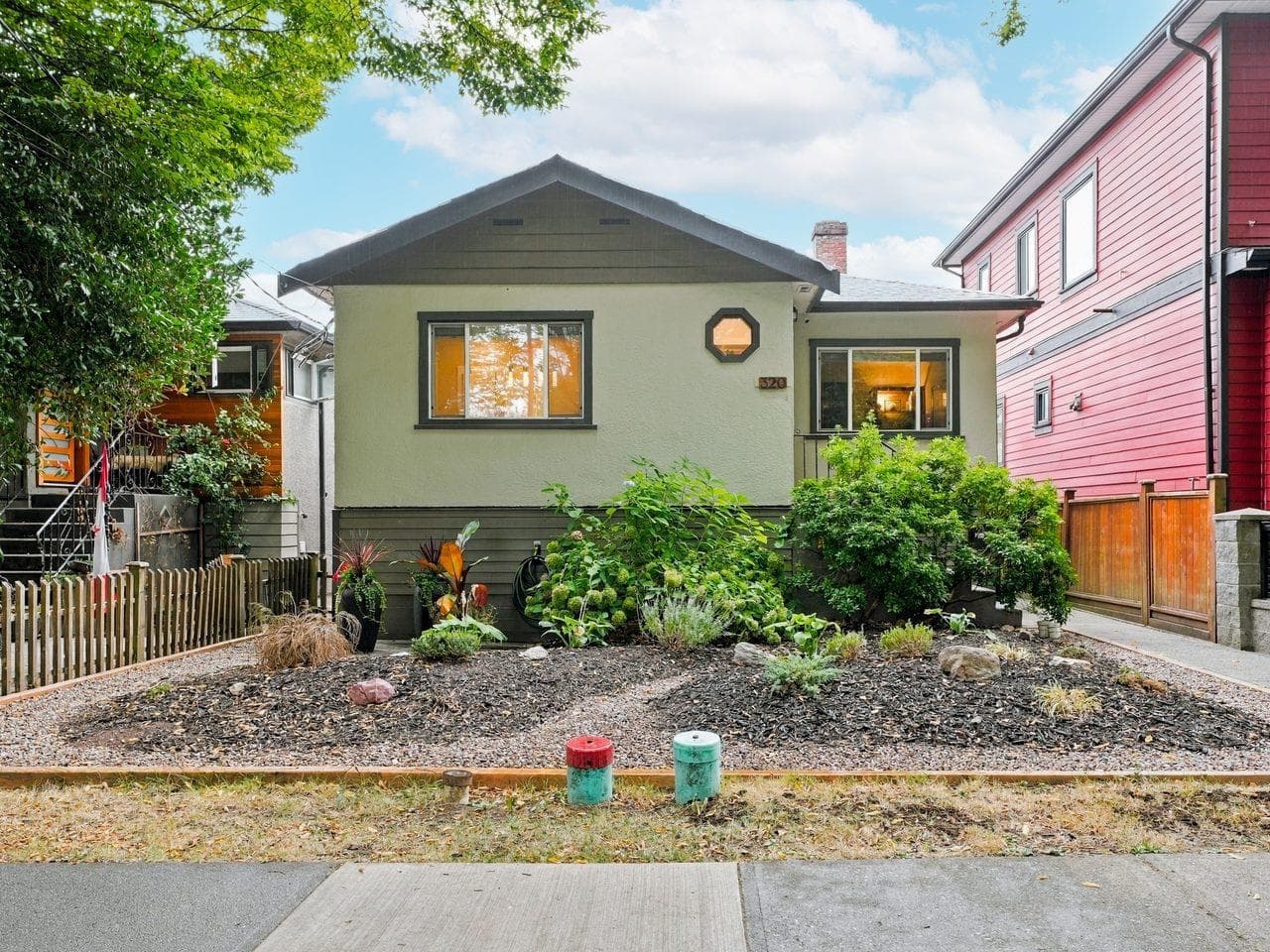 320 E 32nd Avenue, Vancouver, V5V 2Y4 — photo 1