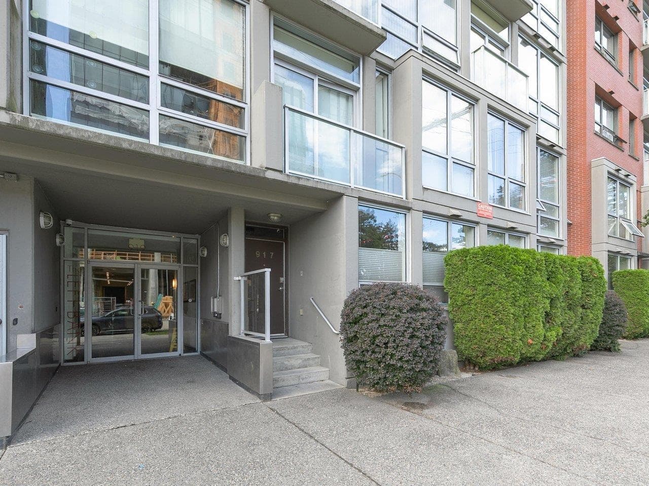 306 - 919 Station Street, Vancouver, V6A 4L9 — photo 2