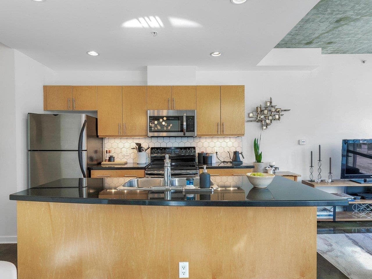 306 - 919 Station Street, Vancouver, V6A 4L9 — photo 5