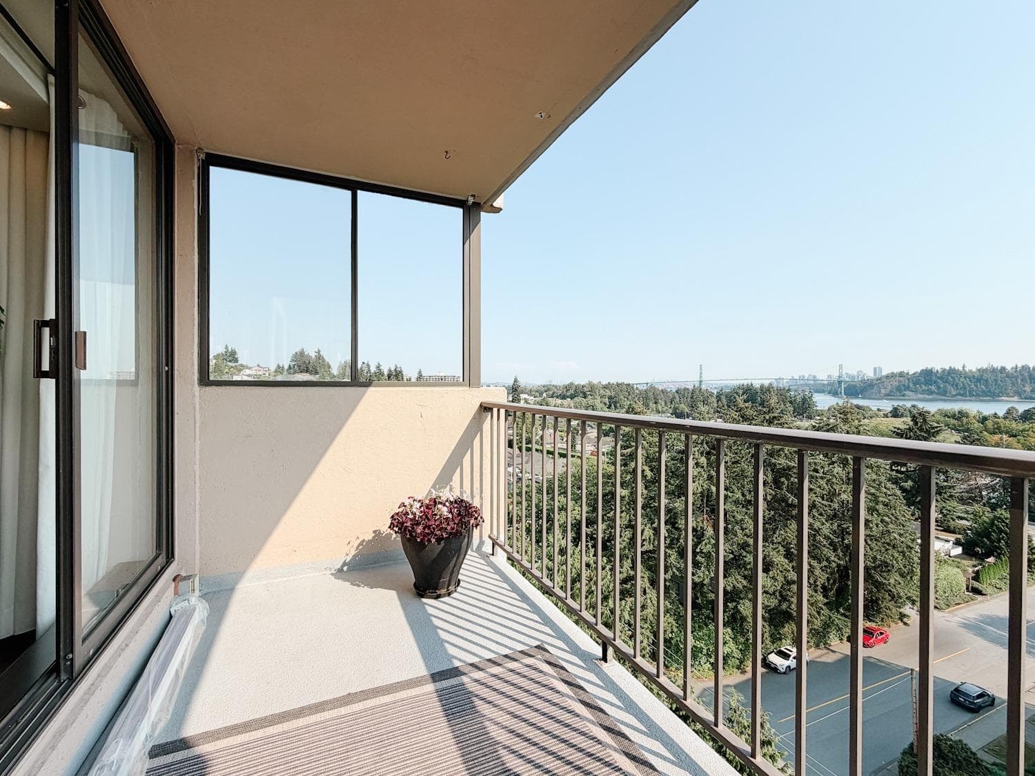 1001 - 555 13th Street, West Vancouver, V7T 2N8 — photo 2