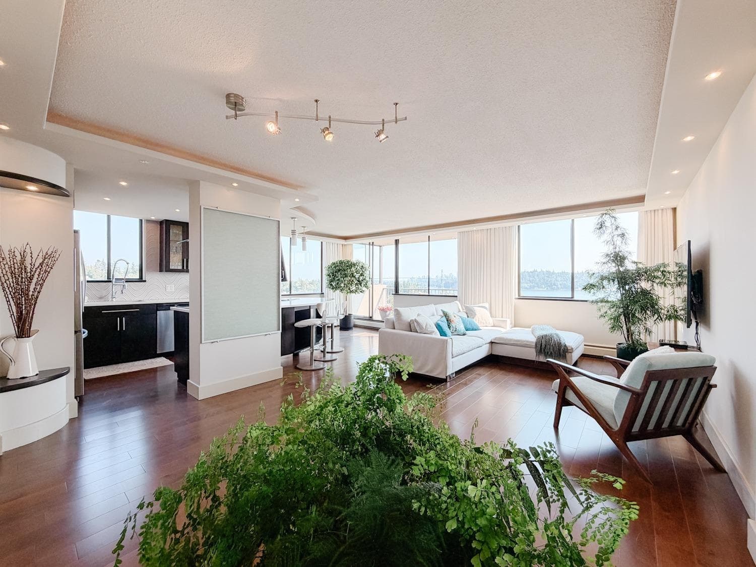 1001 - 555 13th Street, West Vancouver, V7T 2N8 — photo 5
