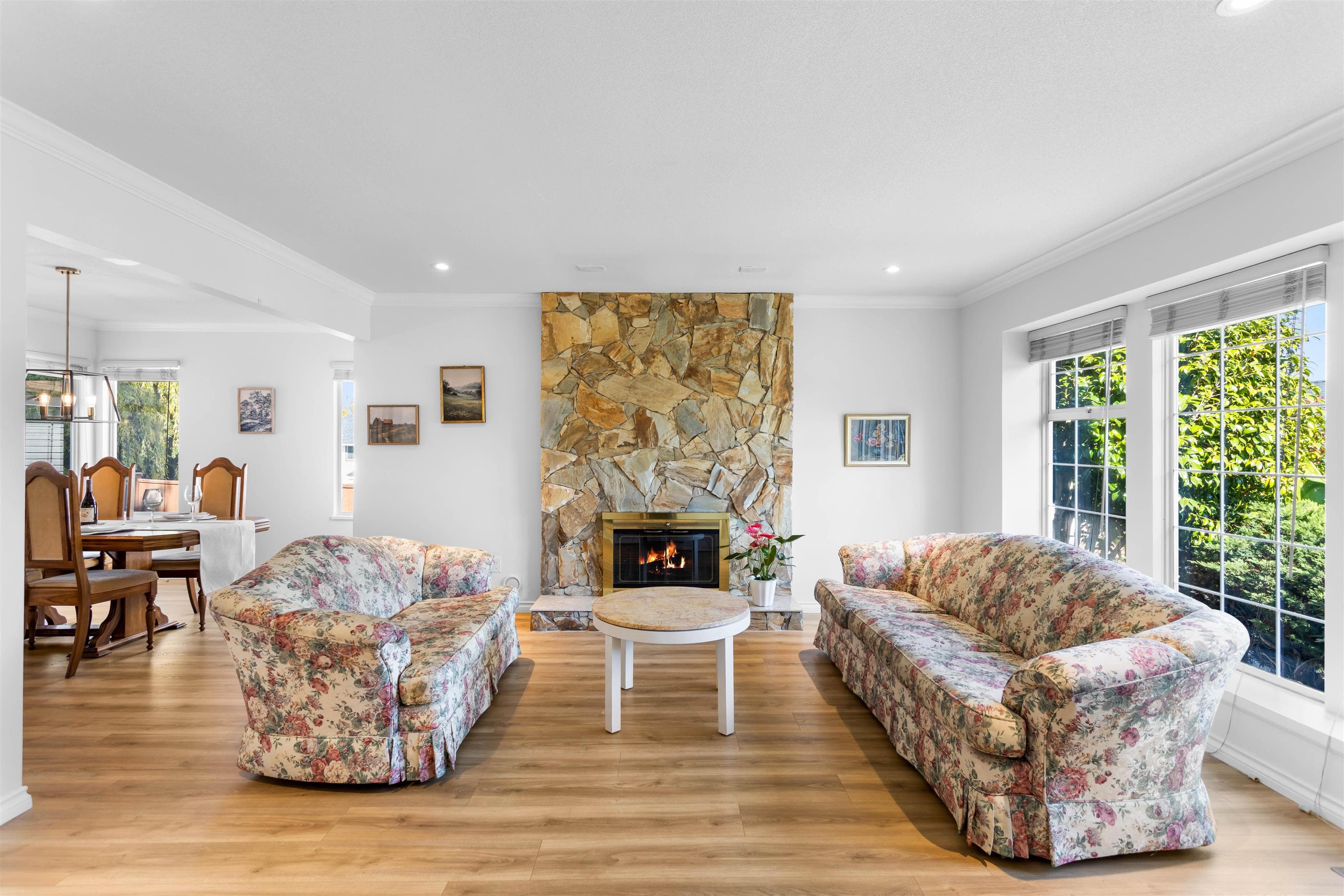 12201 67a Avenue, Surrey, V3W 0L9 — photo 3