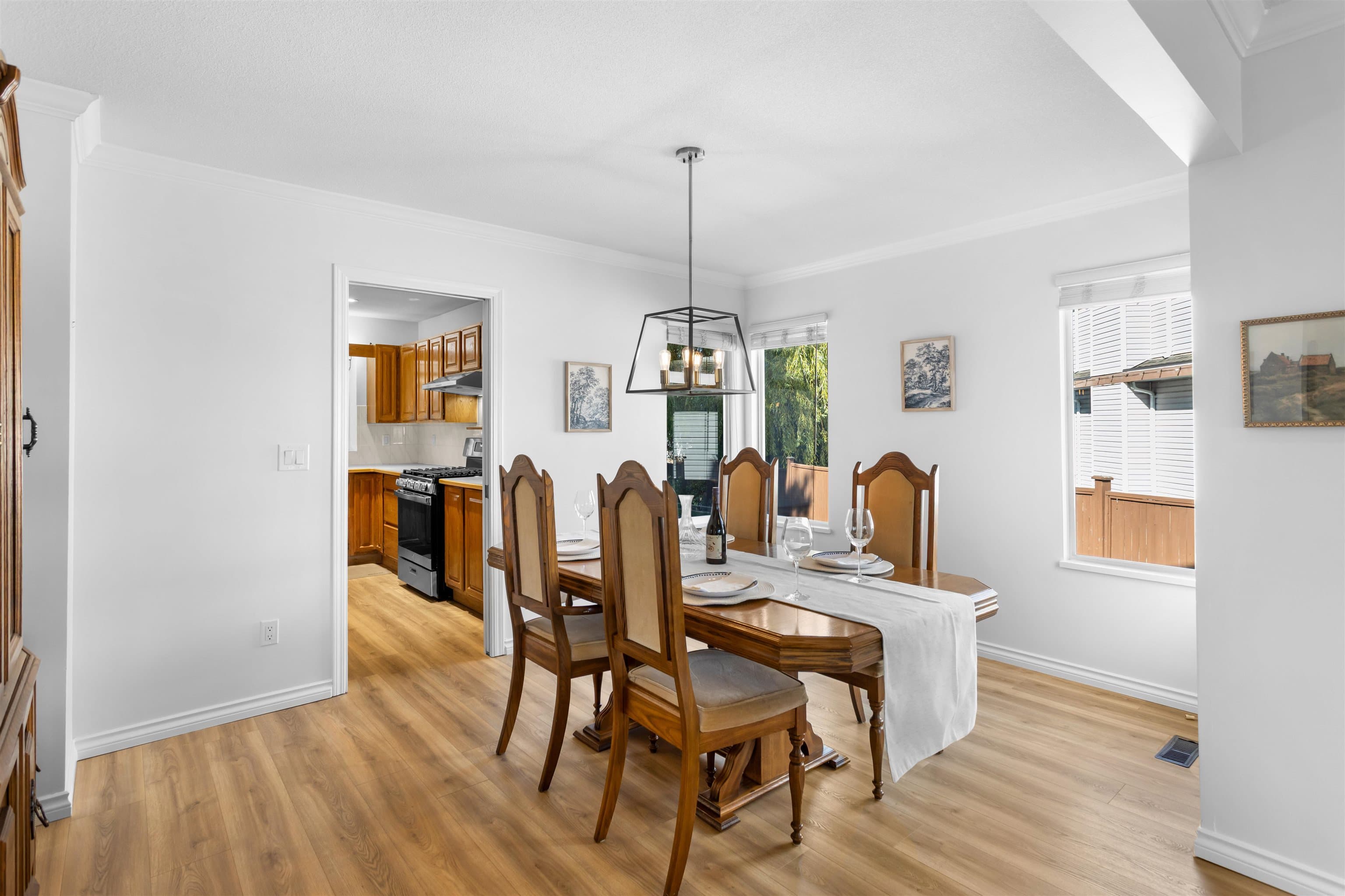 12201 67a Avenue, Surrey, V3W 0L9 — photo 4