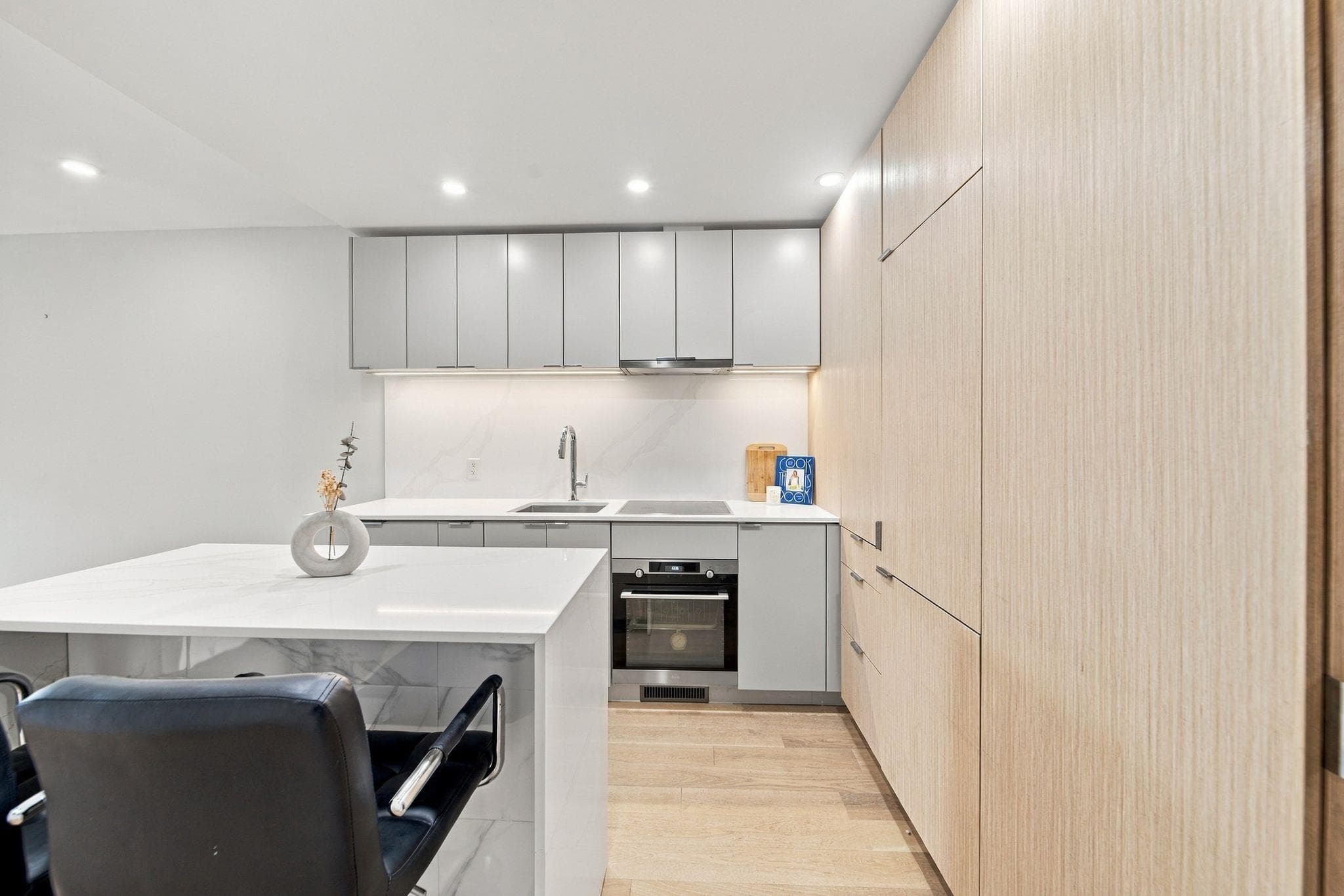 507 - 239 Keefer Street, Vancouver, V6A 1X6 — photo 3
