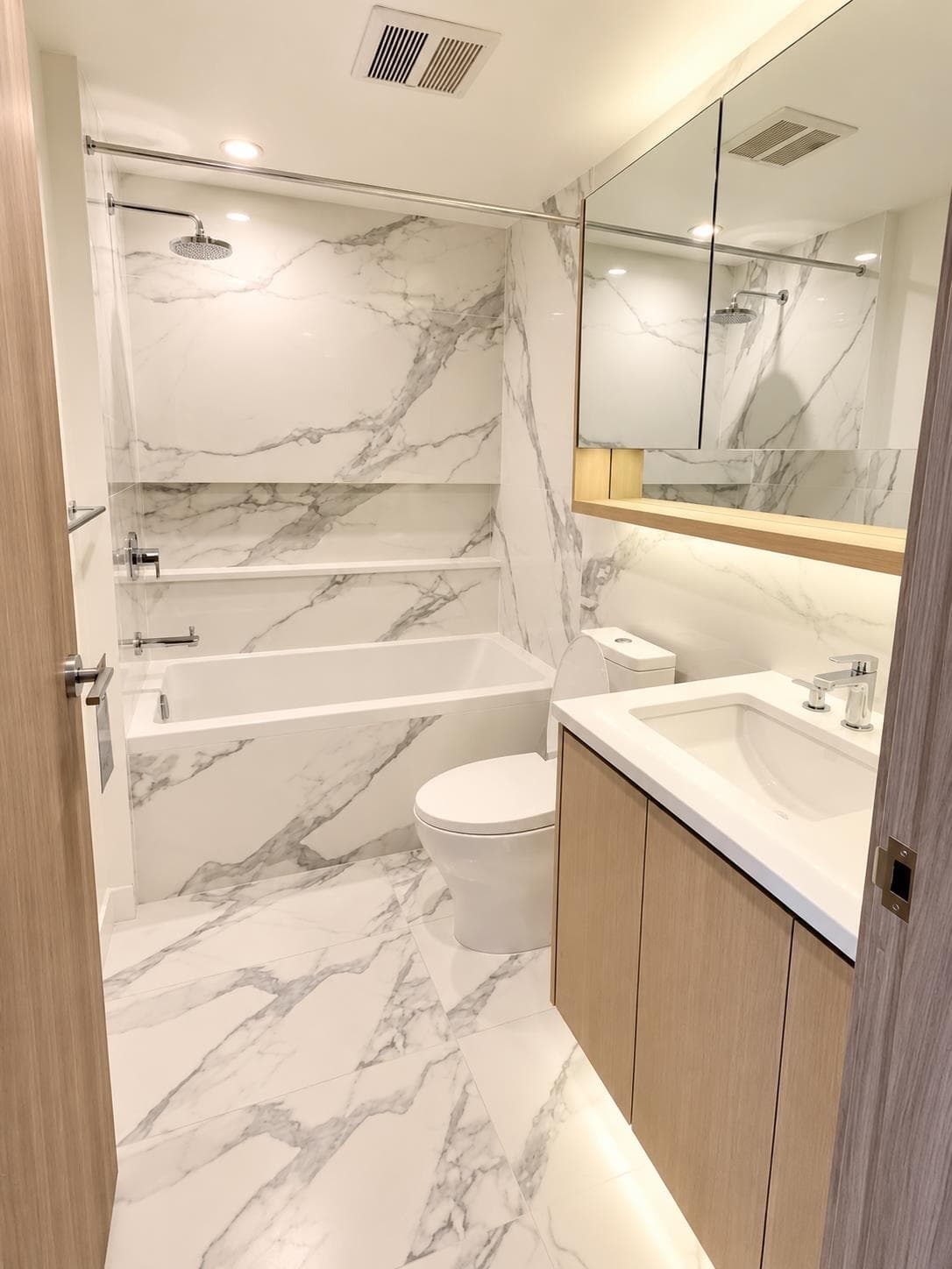 10xx - 13778 100 Avenue, Surrey, V3T 0V3 — photo 3