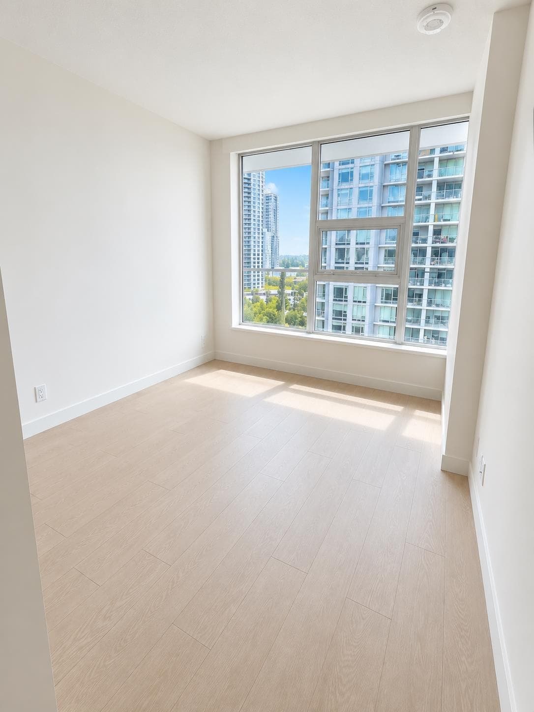 10xx - 13778 100 Avenue, Surrey, V3T 0V3 — photo 4