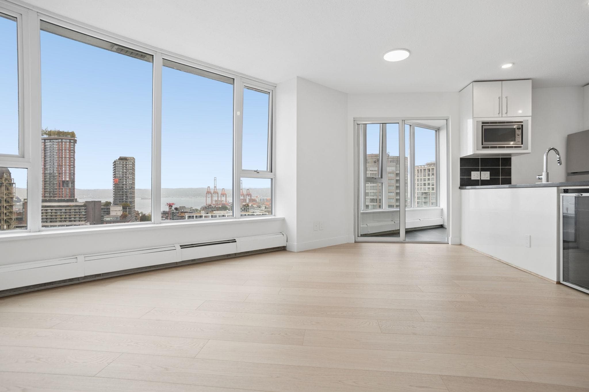2301 - 689 Abbott Street, Vancouver, V6B 0J2 — photo 3