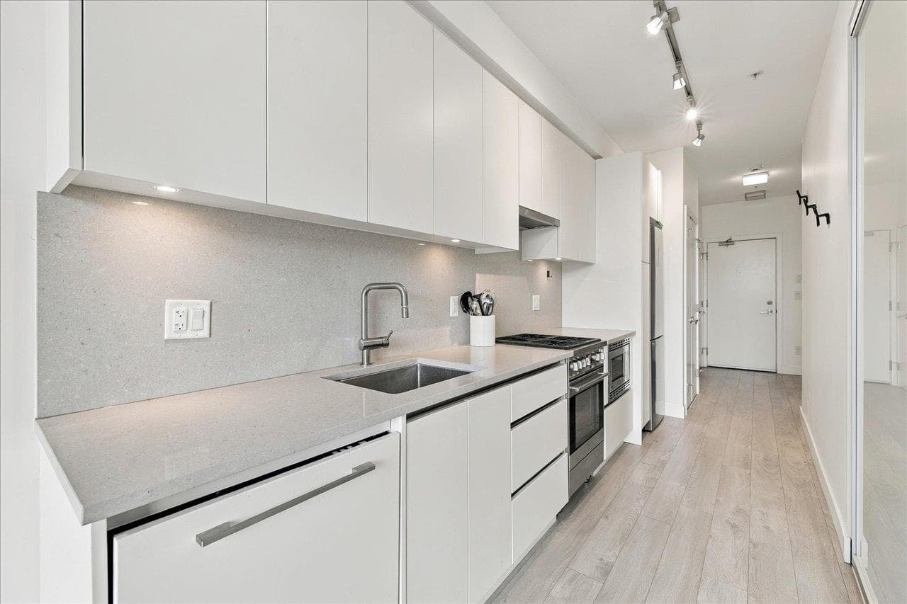 401 - 2141 E Hastings Street, Vancouver, V5L 1V2 — photo 4