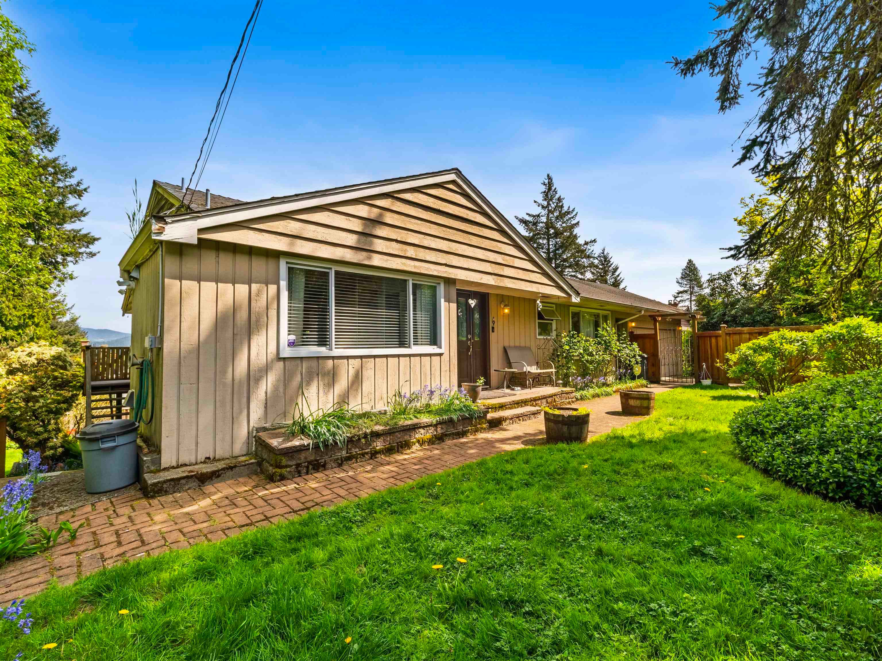 998 Fairway Drive, North Vancouver, V7G 1L8 — photo 3