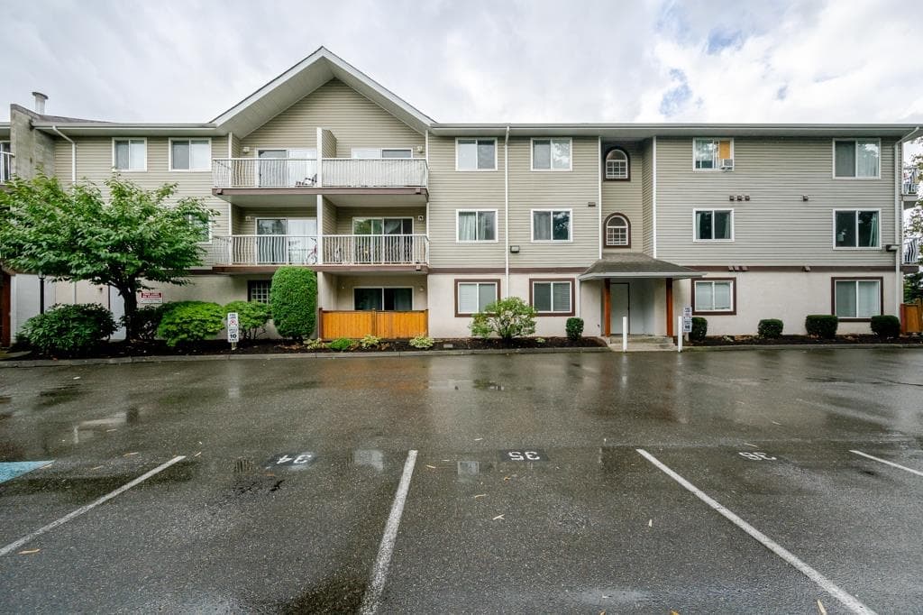 310 - 45222 Watson Road, Chilliwack, V2R 3J4 — photo 2