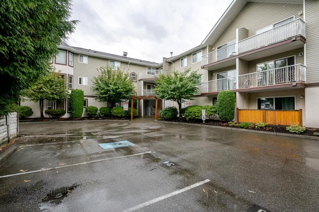 310 - 45222 Watson Road, Chilliwack, V2R 3J4 — photo 3