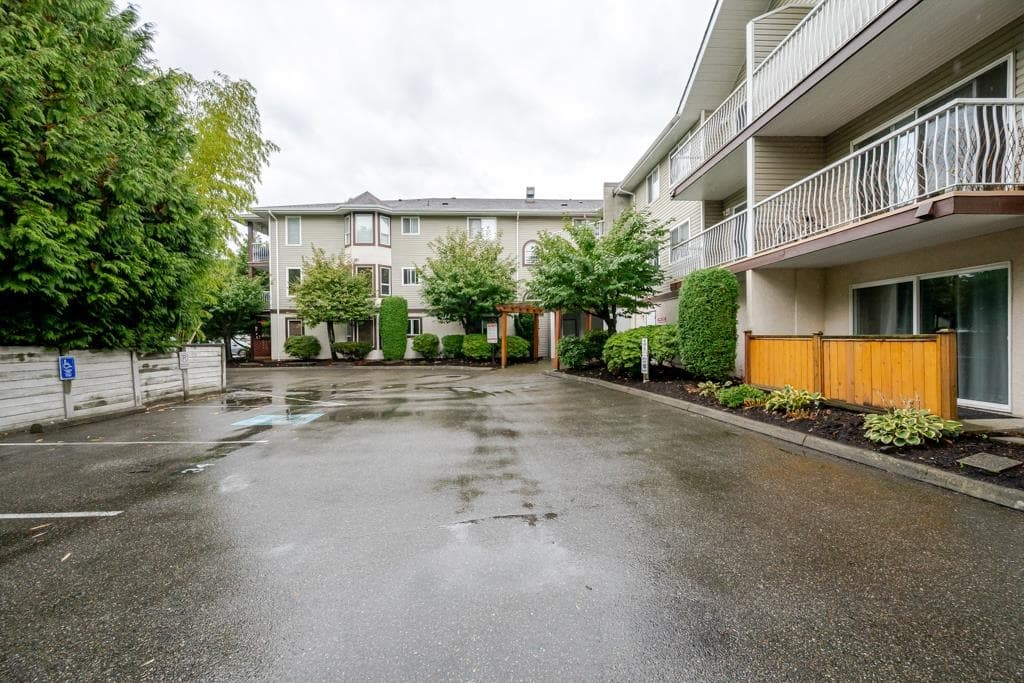 310 - 45222 Watson Road, Chilliwack, V2R 3J4 — photo 4