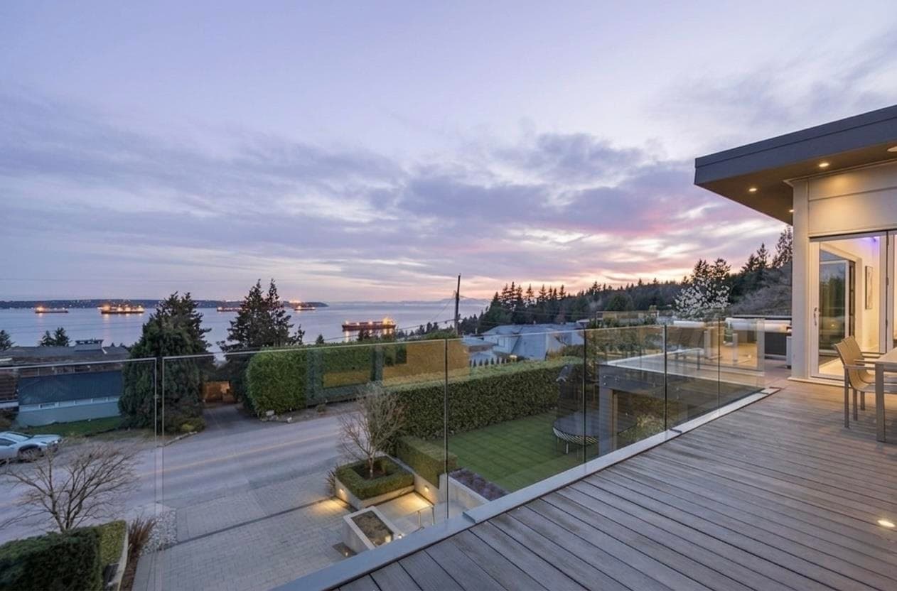 3305 Westmount Road, West Vancouver, V7V 3G5 — photo 1