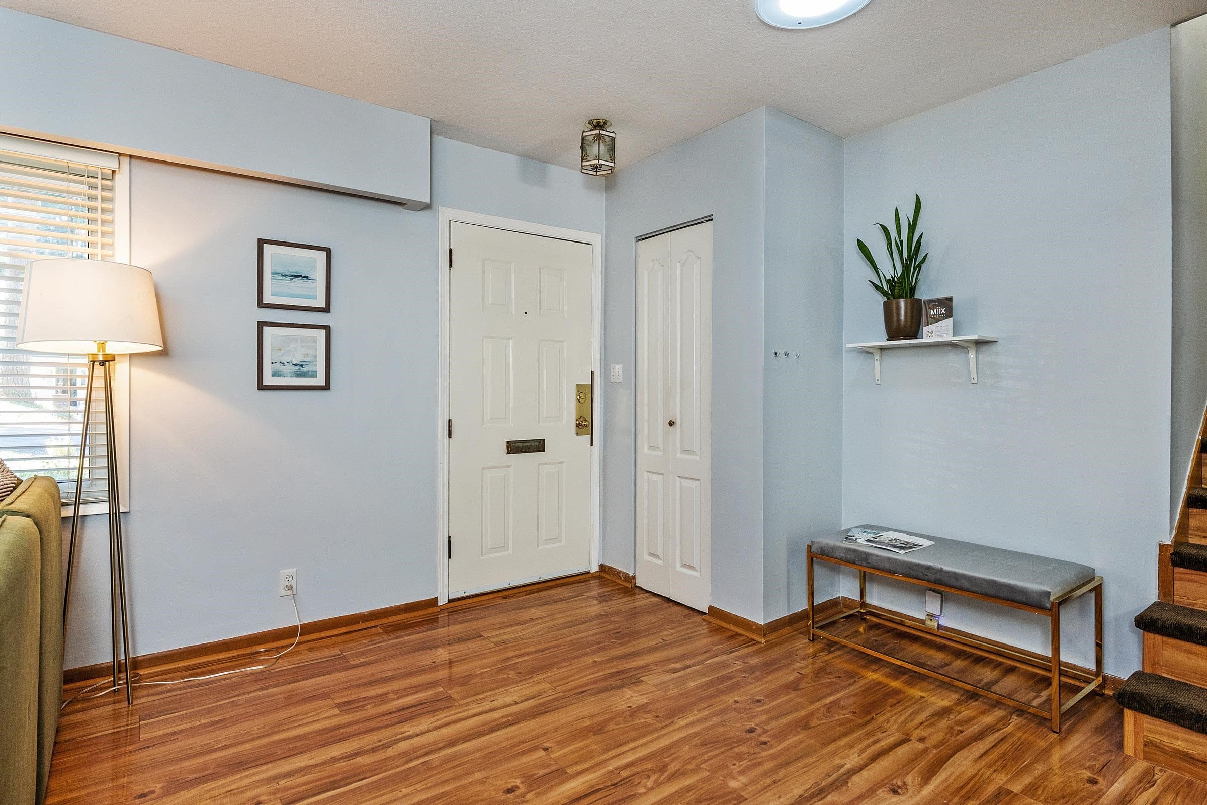 10530 154a Street, Surrey, V3R 4K1 — photo 2