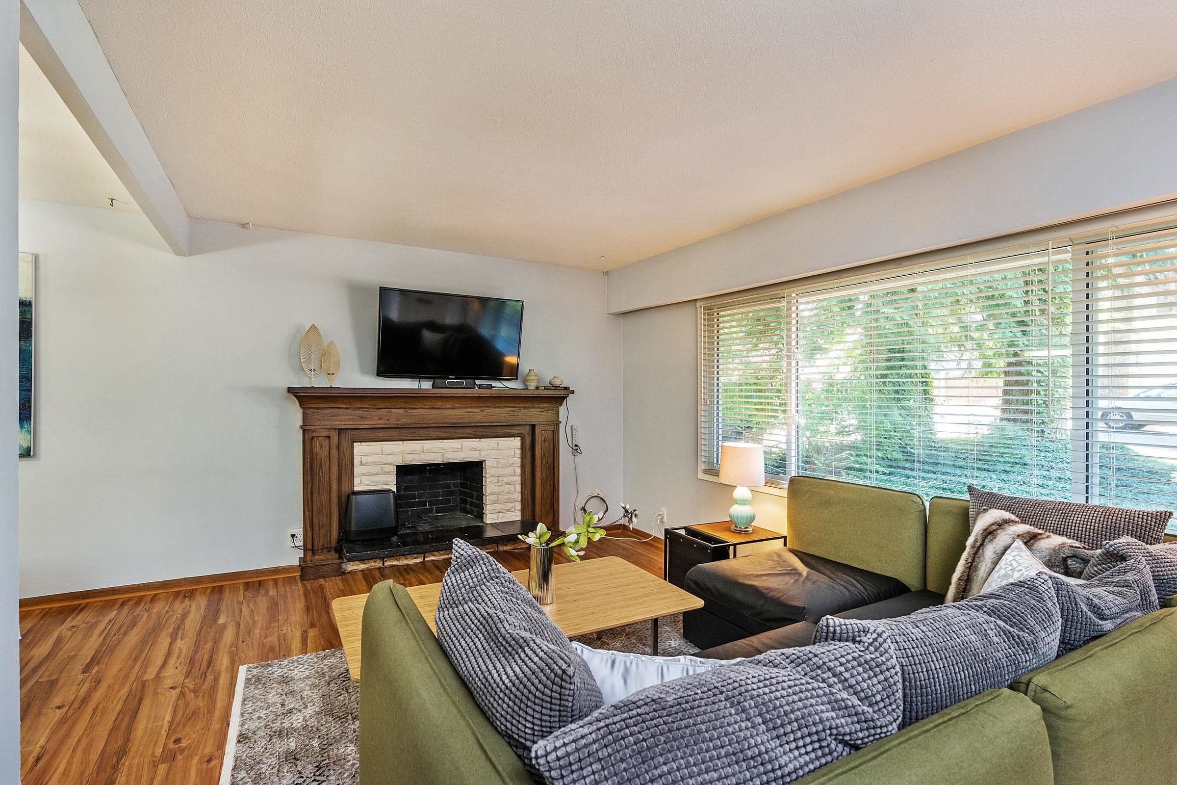 10530 154a Street, Surrey, V3R 4K1 — photo 3