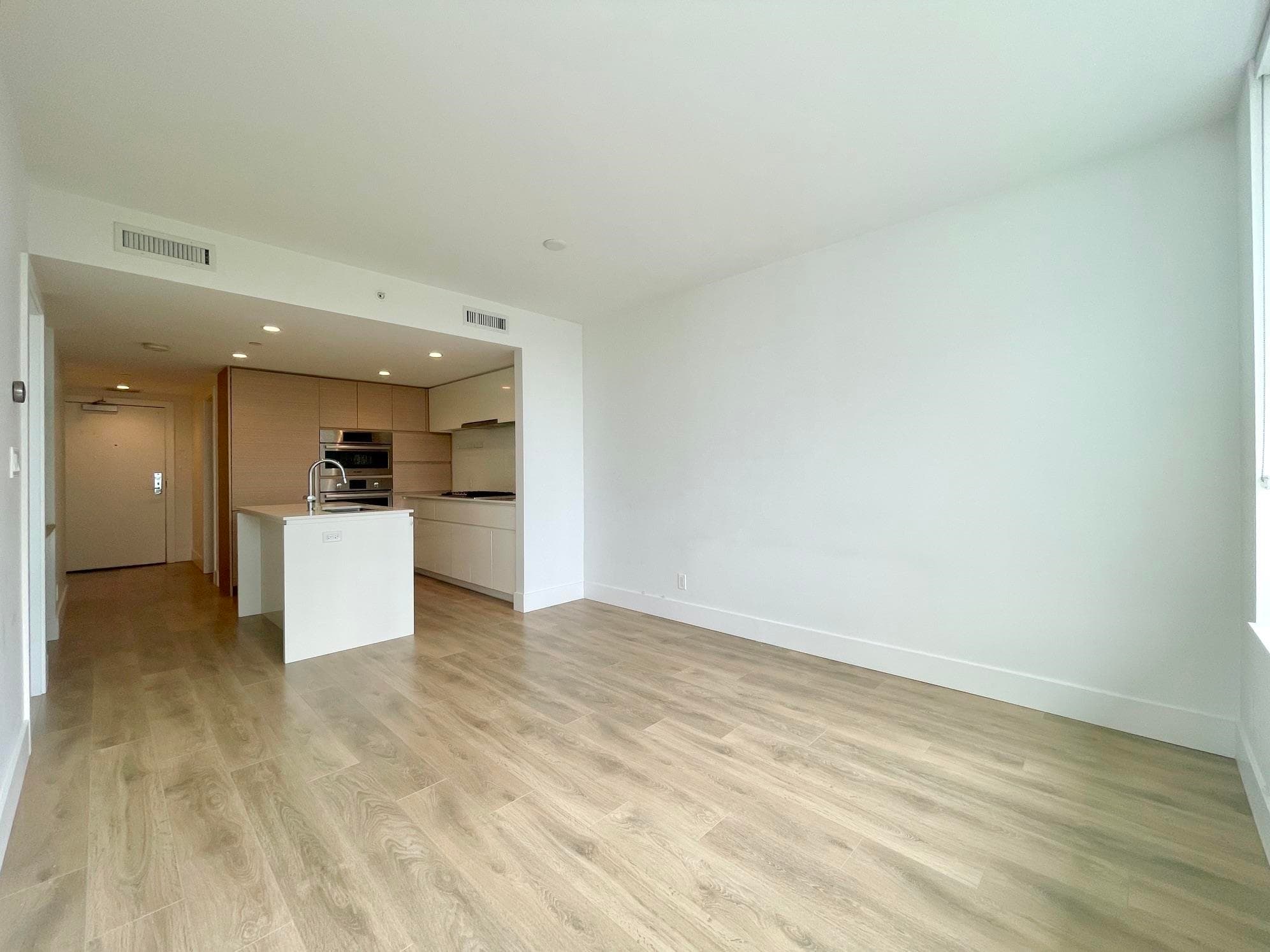 605 - 6900 Pearson Way, Richmond, V7C 0C9 — photo 2