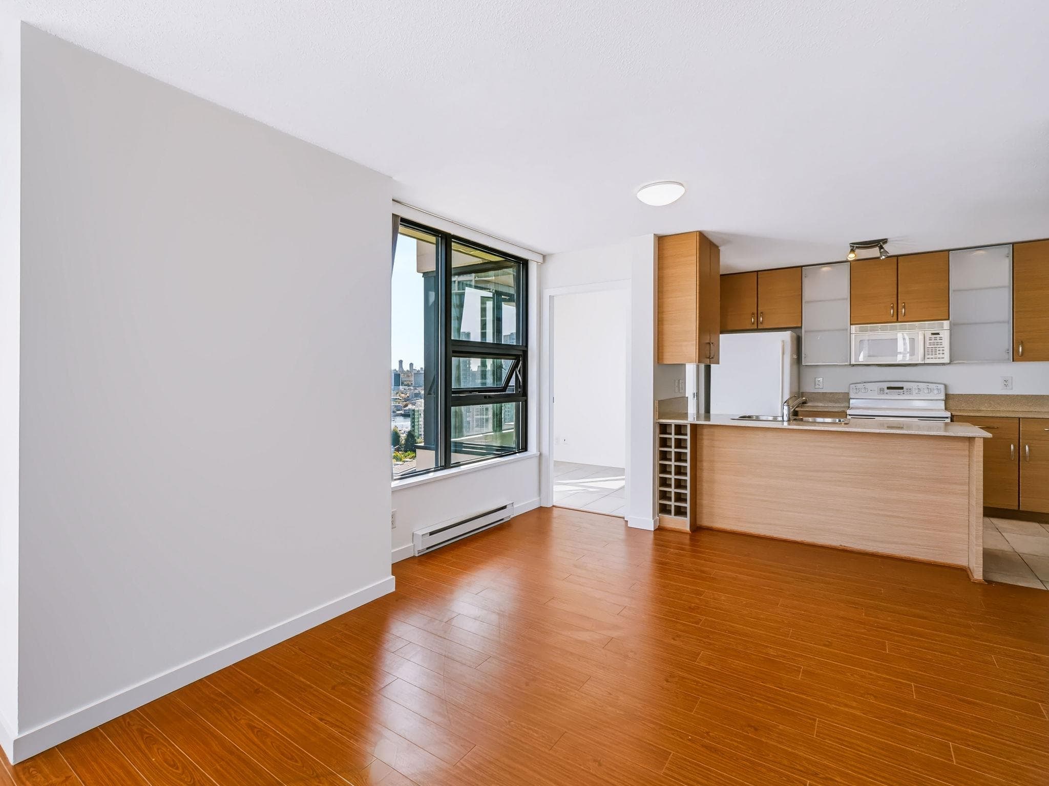 2105 - 977 Mainland Street, Vancouver, V6B 1T2 — photo 5