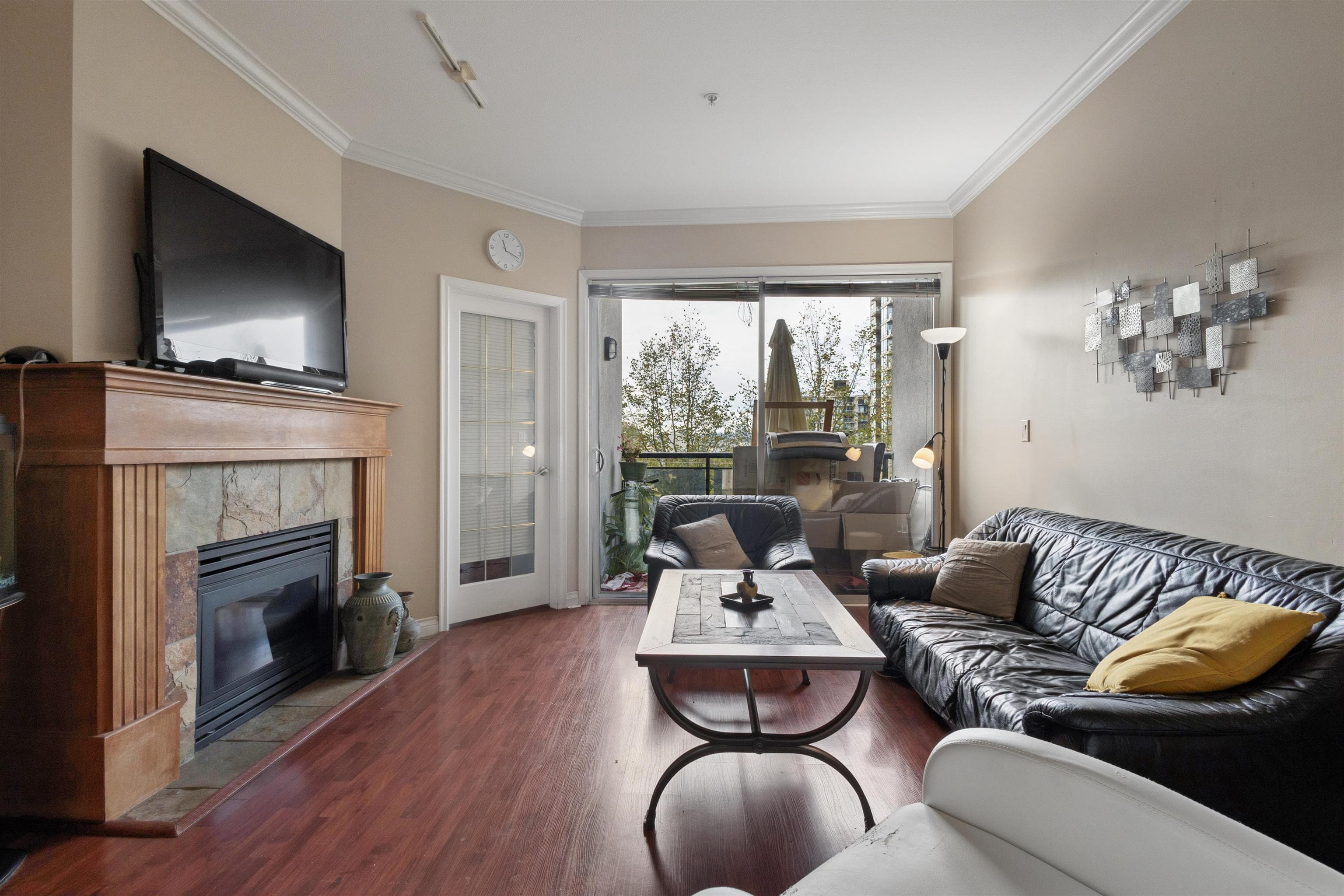 302 - 131 W 3rd Street, North Vancouver, V7M 1E7 — photo 2