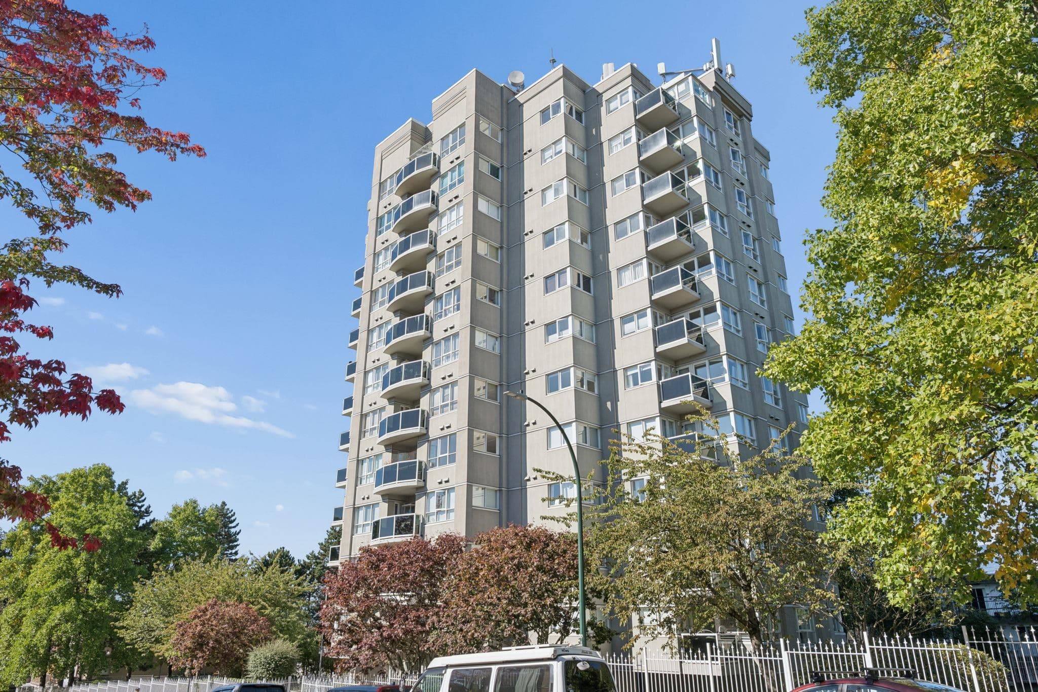 1204 - 1833 Frances Street, Vancouver, V5L 1Z8 — photo 1
