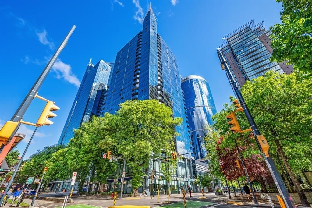 70X - 1050 Burrard Street, Vancouver
