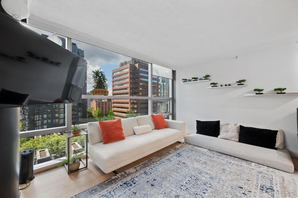 70X - 1050 Burrard Street, Vancouver, V6Z 2S3 — photo 4