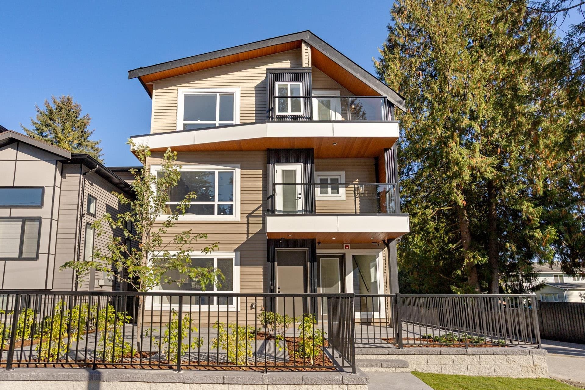 101 - 3532 Hastings Street, Port Coquitlam