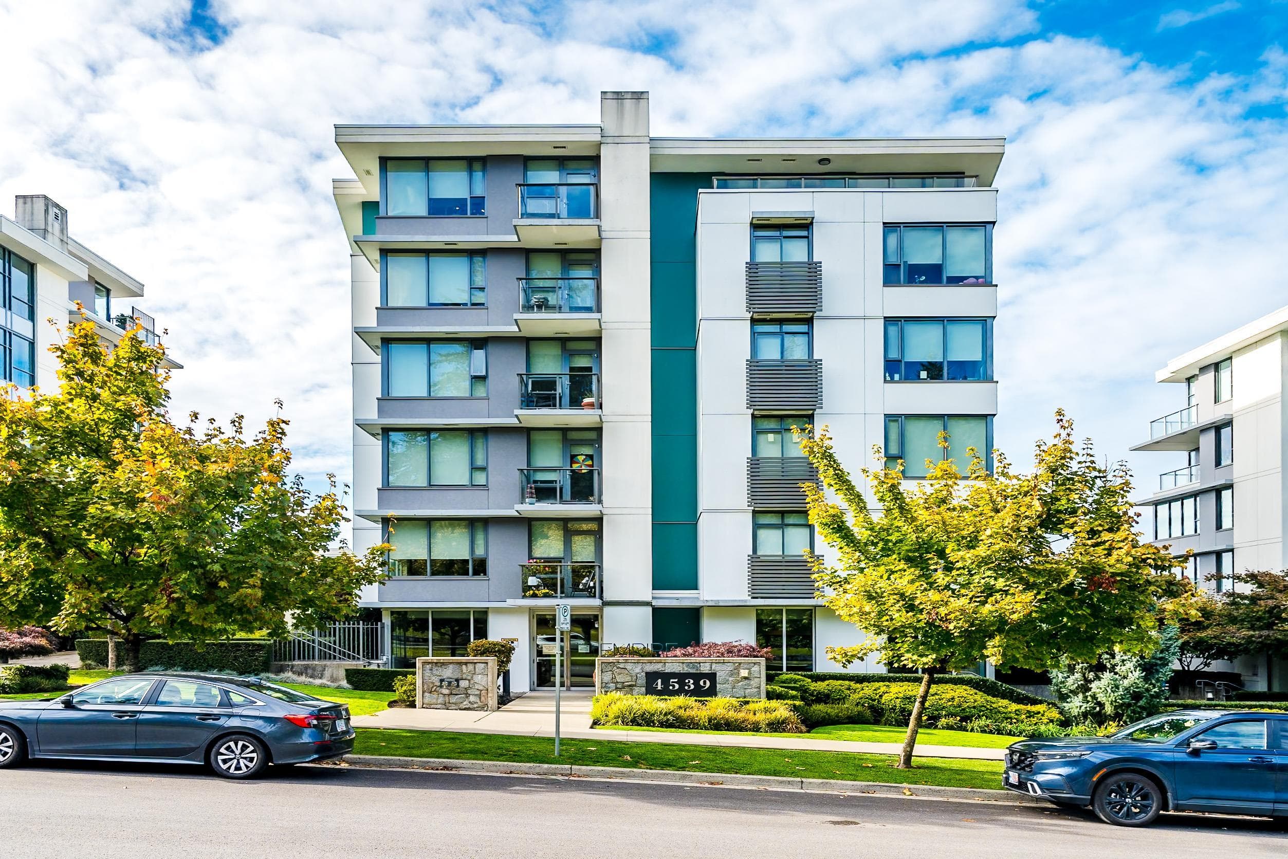 101 - 4539 Cambie Street, Vancouver