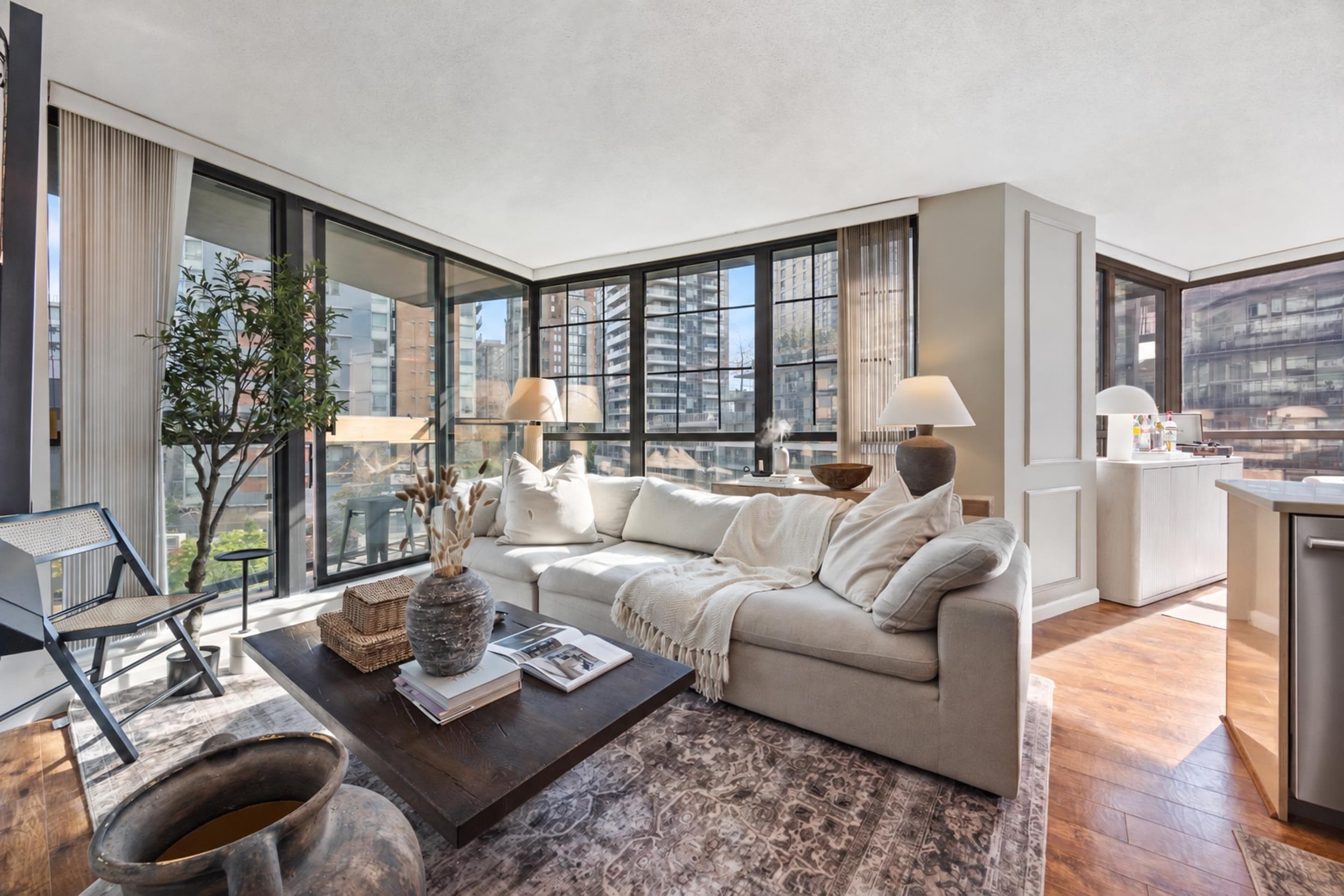 609 - 501 Pacific Street, Vancouver