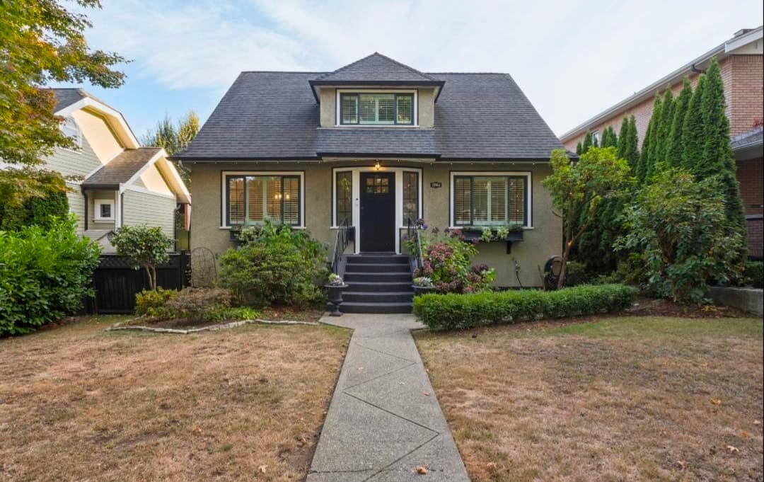 3964 Dundas Street, Burnaby