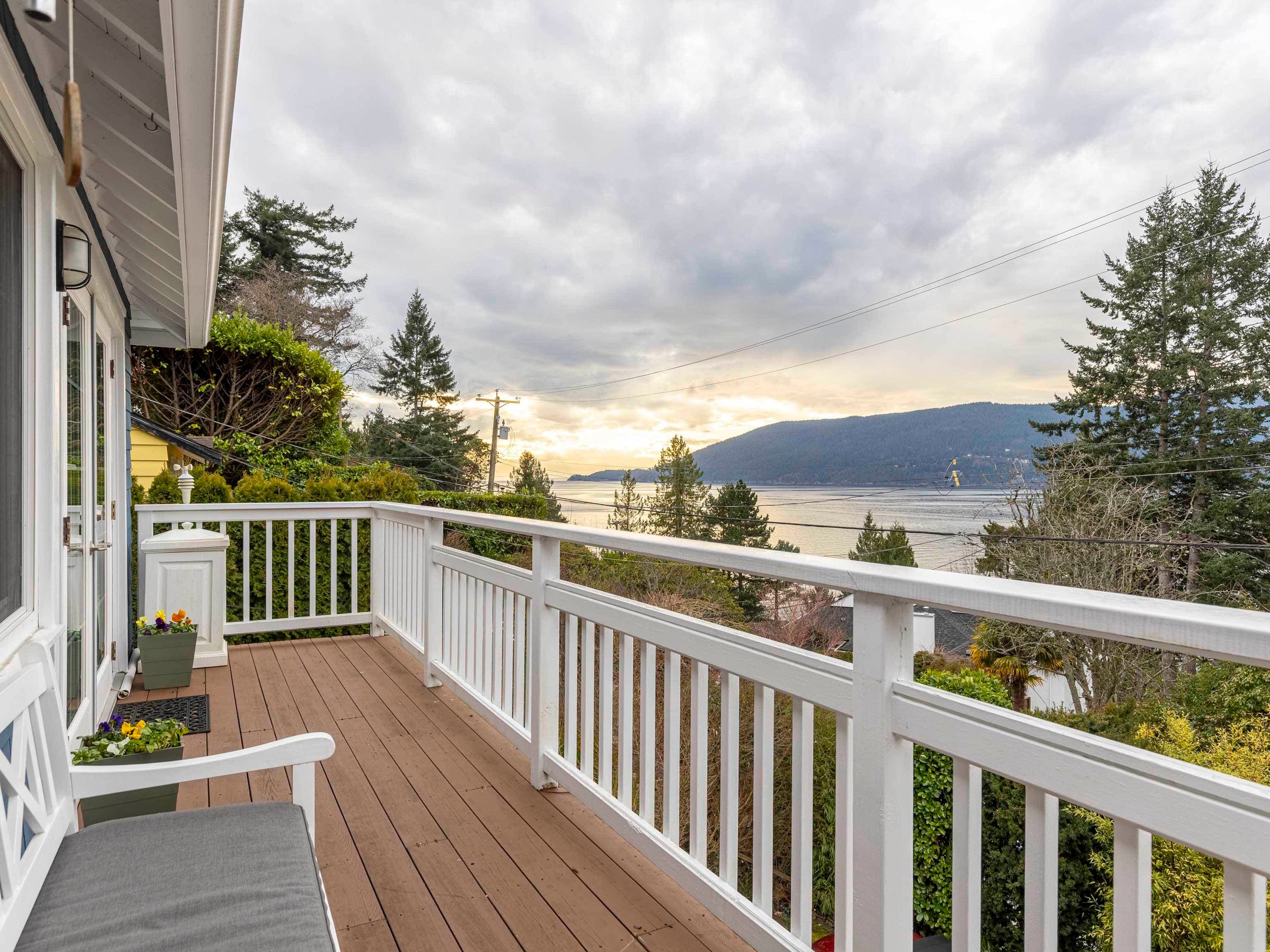 6252 Wellington Avenue, West Vancouver