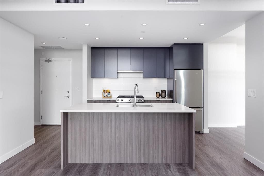 90X - 3430 E Kent South Avenue, Vancouver