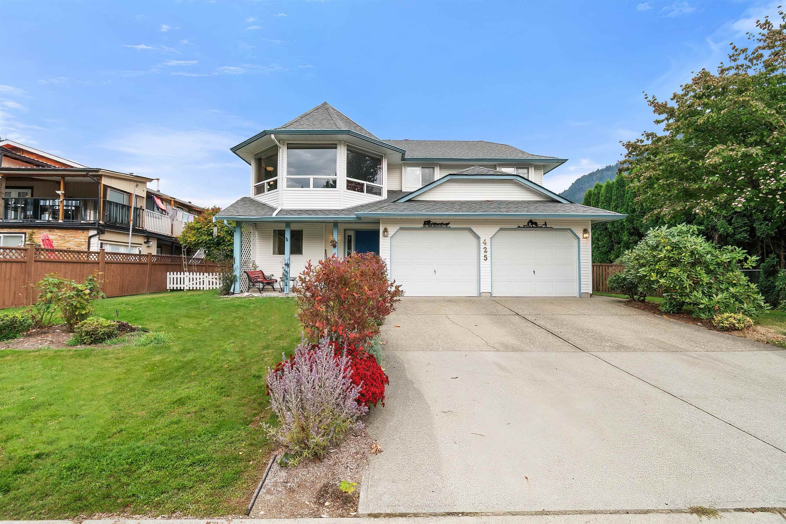 425 Hadway Drive, Harrison Hot Springs