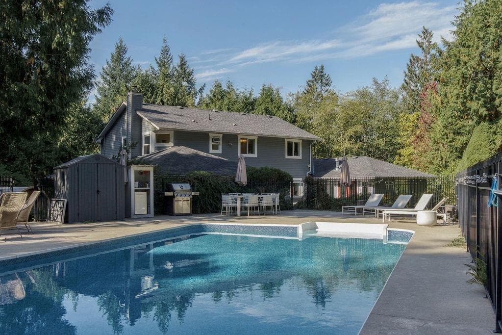 2442 Grant Road, Roberts Creek