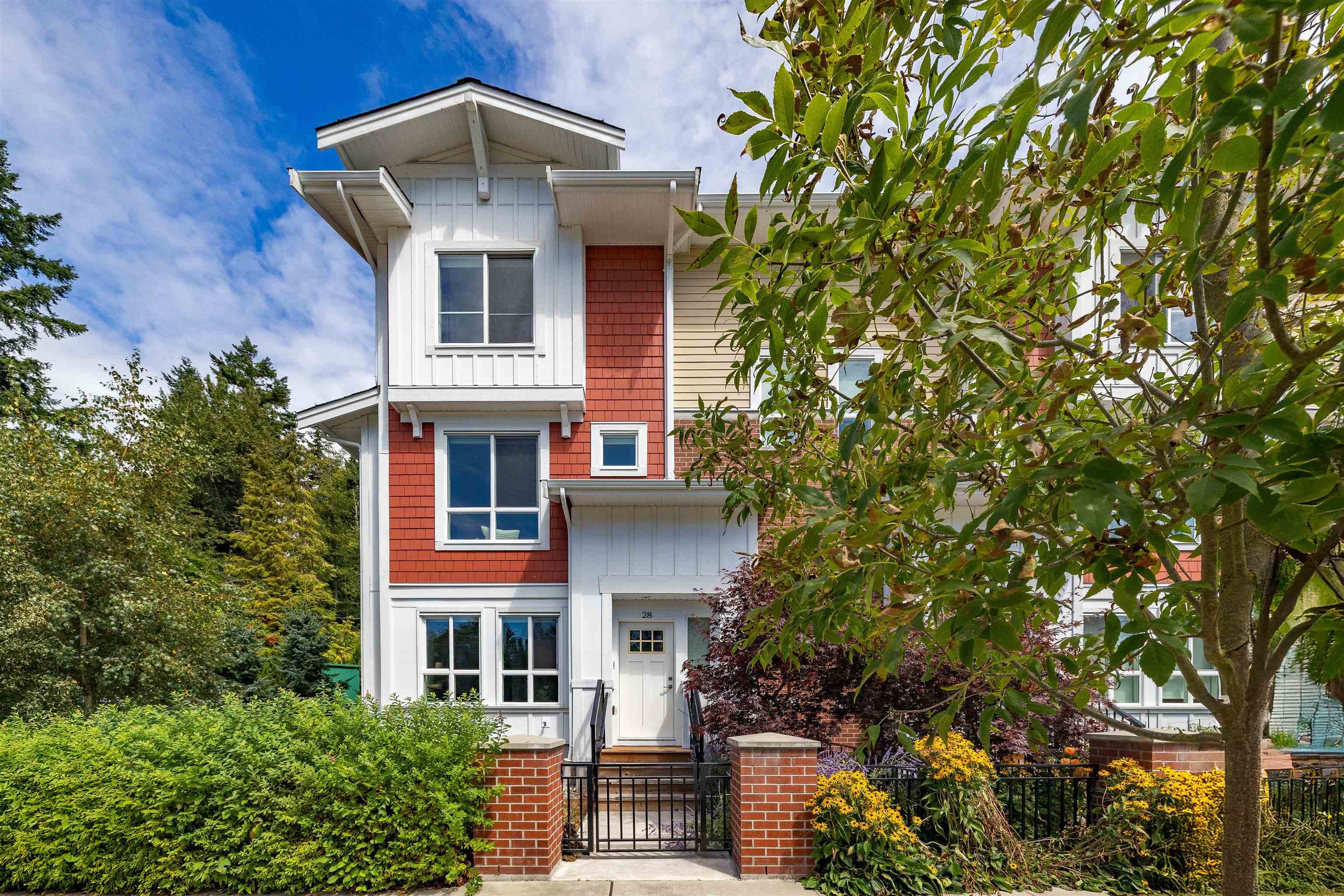 28 - 16561 17a Avenue, Surrey